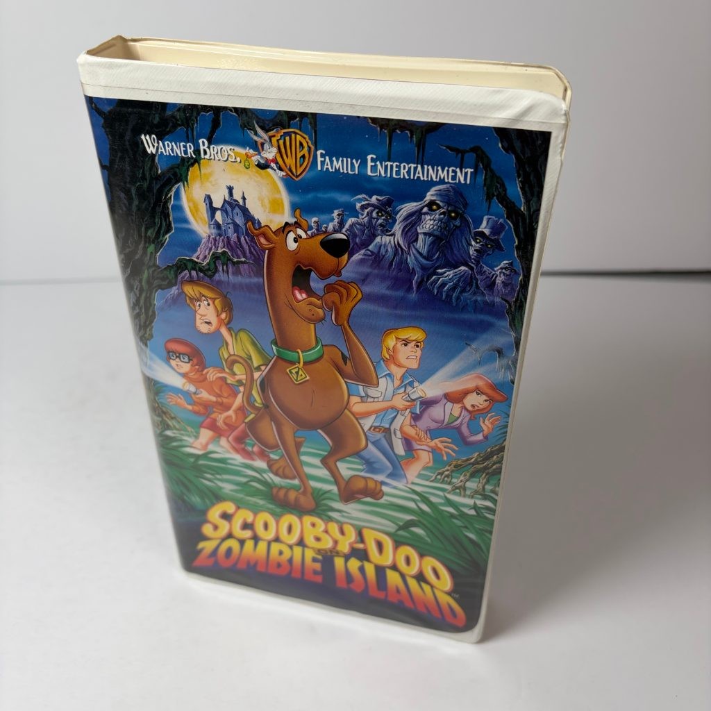 Scooby-Doo on Zombie Island VHS Warner Bros Family Entertainment Clamshell