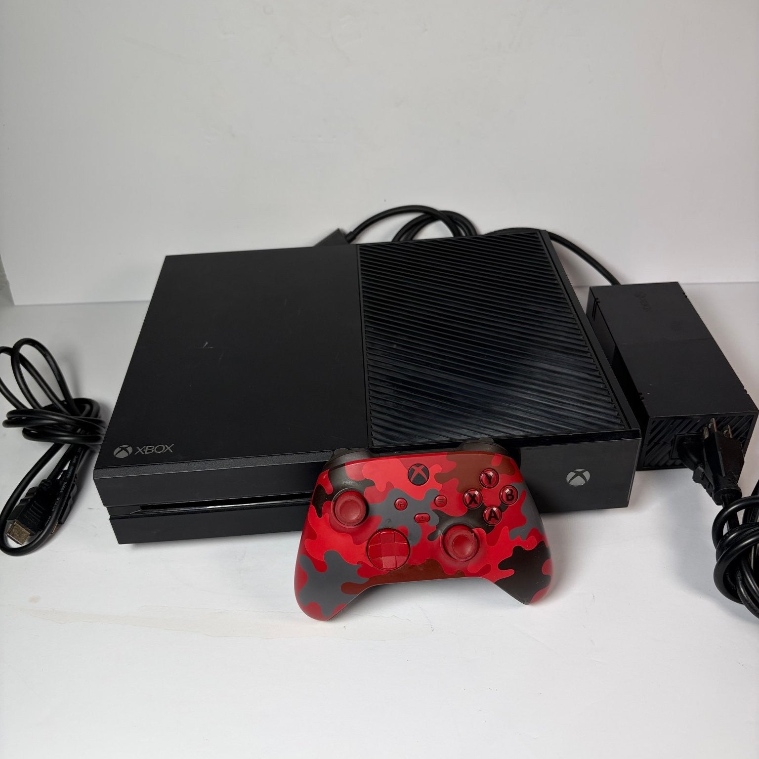 Microsoft Xbox One Console 500GB Black with Red Camo Controller & Power Supply
