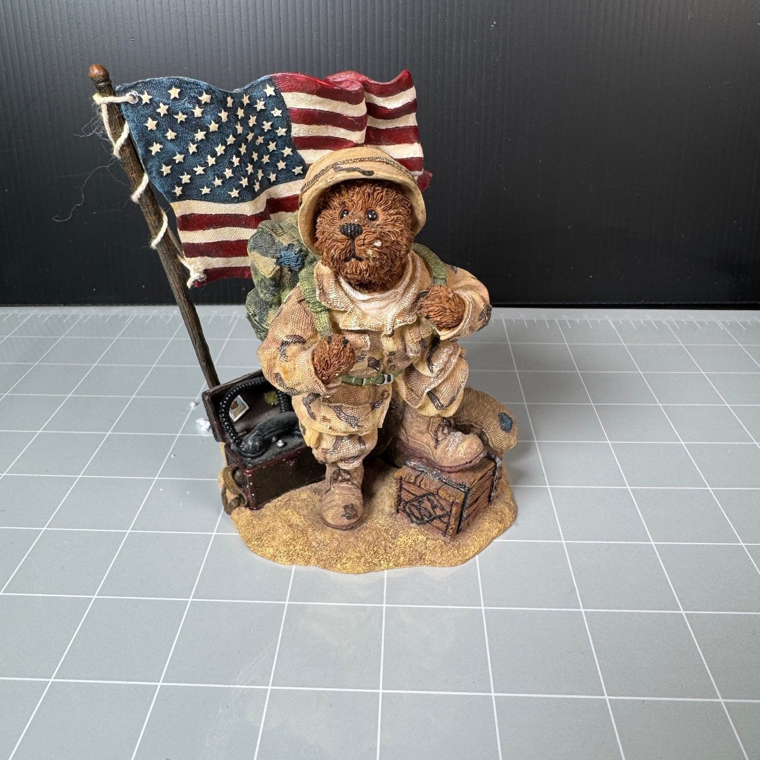 McBruin to Serve With Honor Boyds Bears Soldier Bear Statue w/ Flag Vintage