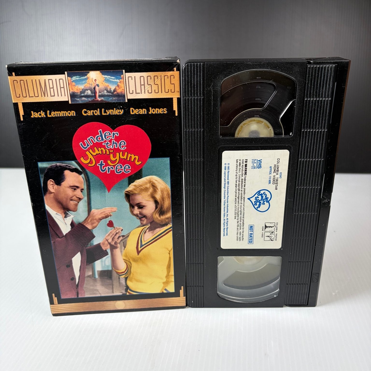 Under the Yum Yum Tree VHS 1963 Comedy Jack Lemmon Columbia Classics