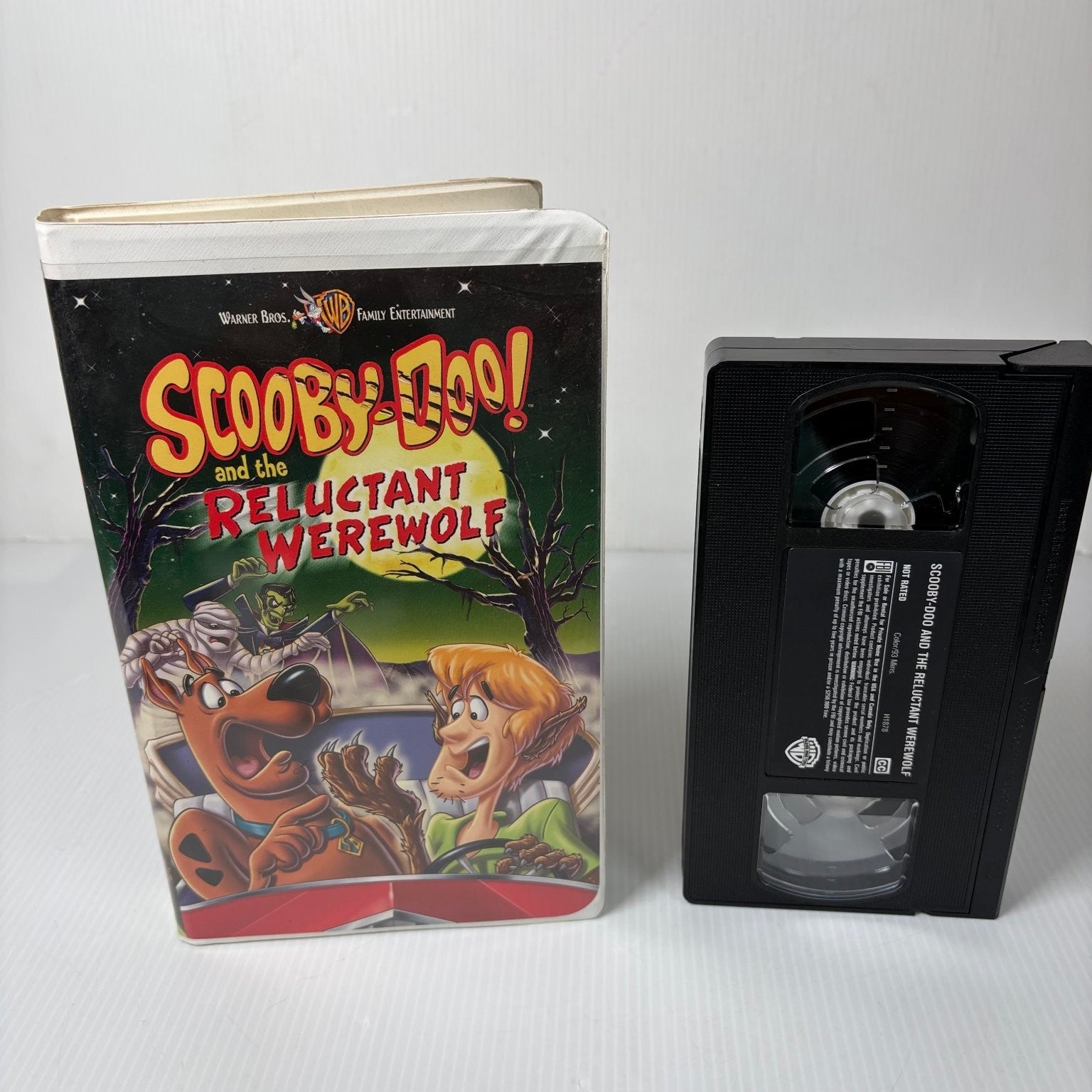 Scooby-Doo! & Reluctant Werewolf VHS 1988 Animated Hanna-Barbera Clamshell