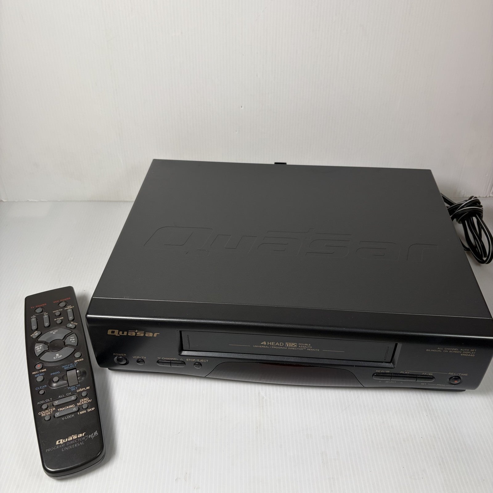 Quasar VHQ440 4 Head VCR W/ Remote Made in Japan Tested & Working