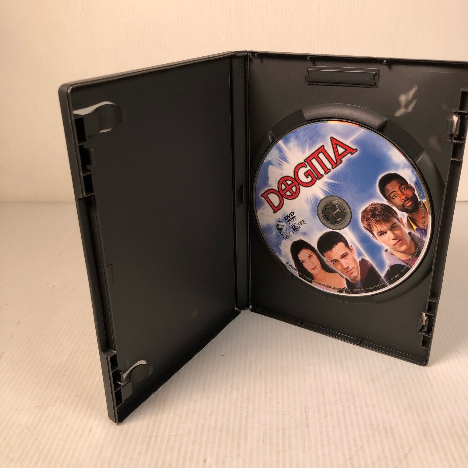 Dogma DVD 1999 Ben Affleck Matt Damon Kevin Smith R Rated Comedy Film