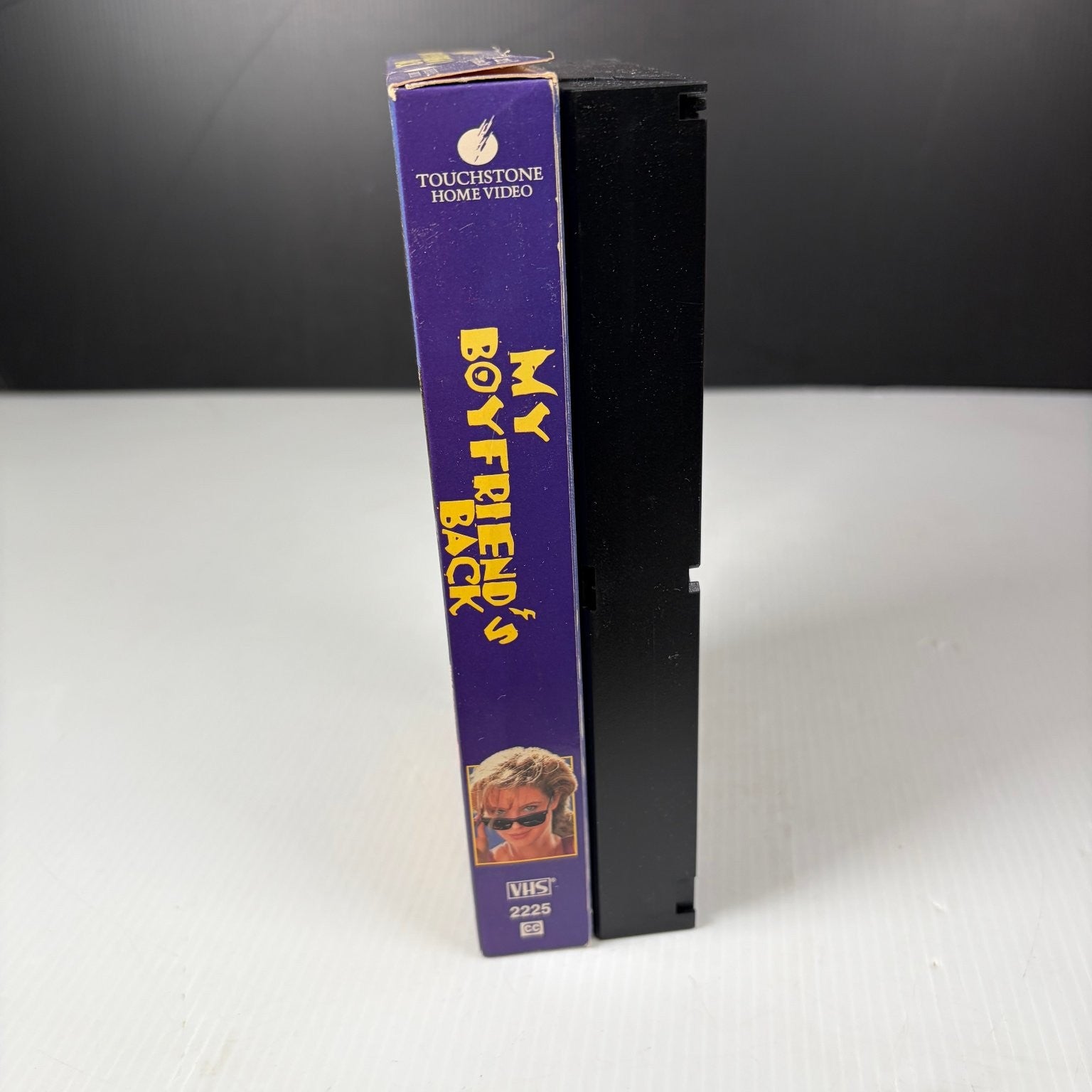 My Boyfriend's Back VHS 1993 Comedy Zombie Touchstone Home Video