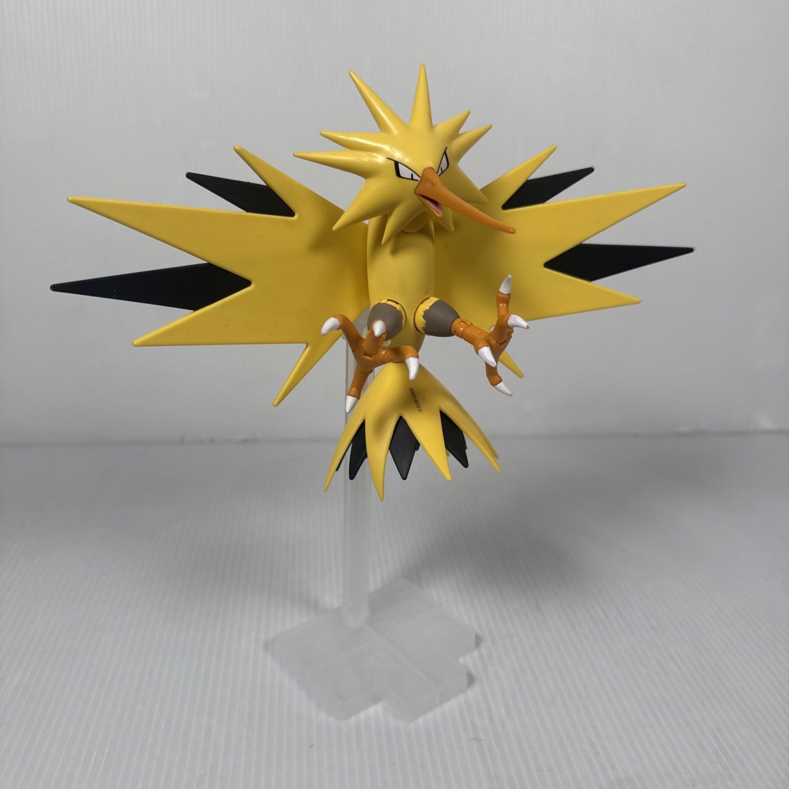 Pokemon Select Series 2 ZAPDOS w Display Stand 6" Articulated Figure 2022