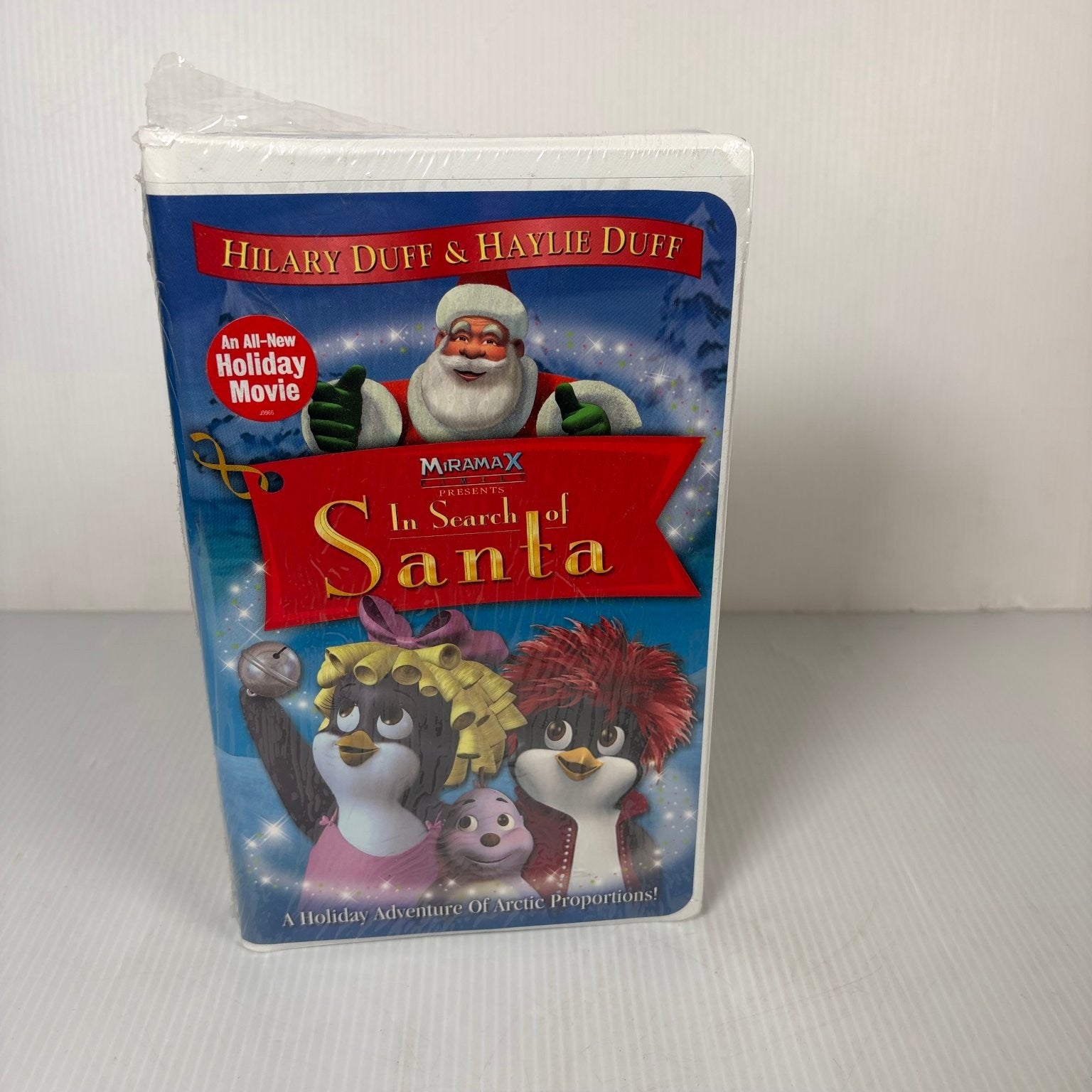 In Search of Santa VHS 2004 Rare Animated Holiday Family Hilary & Haylie Duff