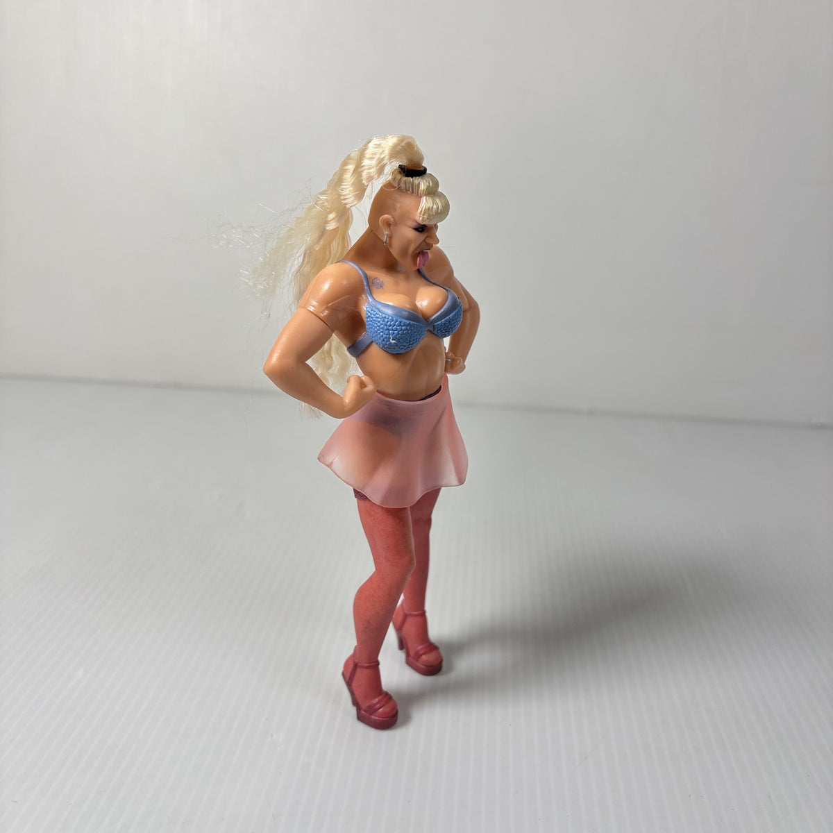 1998 Jakks Pacific WWF Luna Vachon Grudge Match Action Figure w/ Skirt