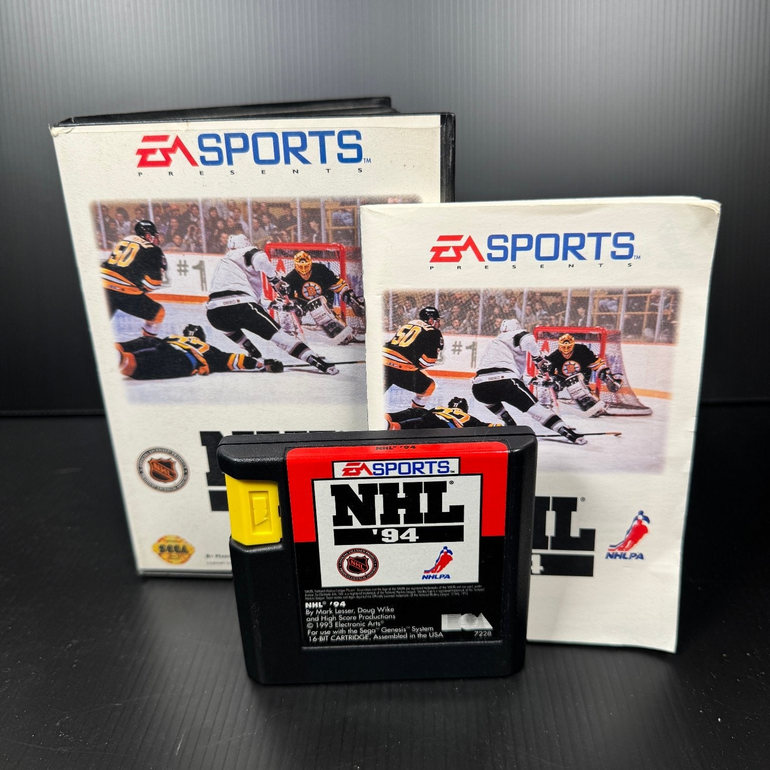 NHL '94 Sega Genesis Video Game EA Sports Hockey 1993 Complete CIB