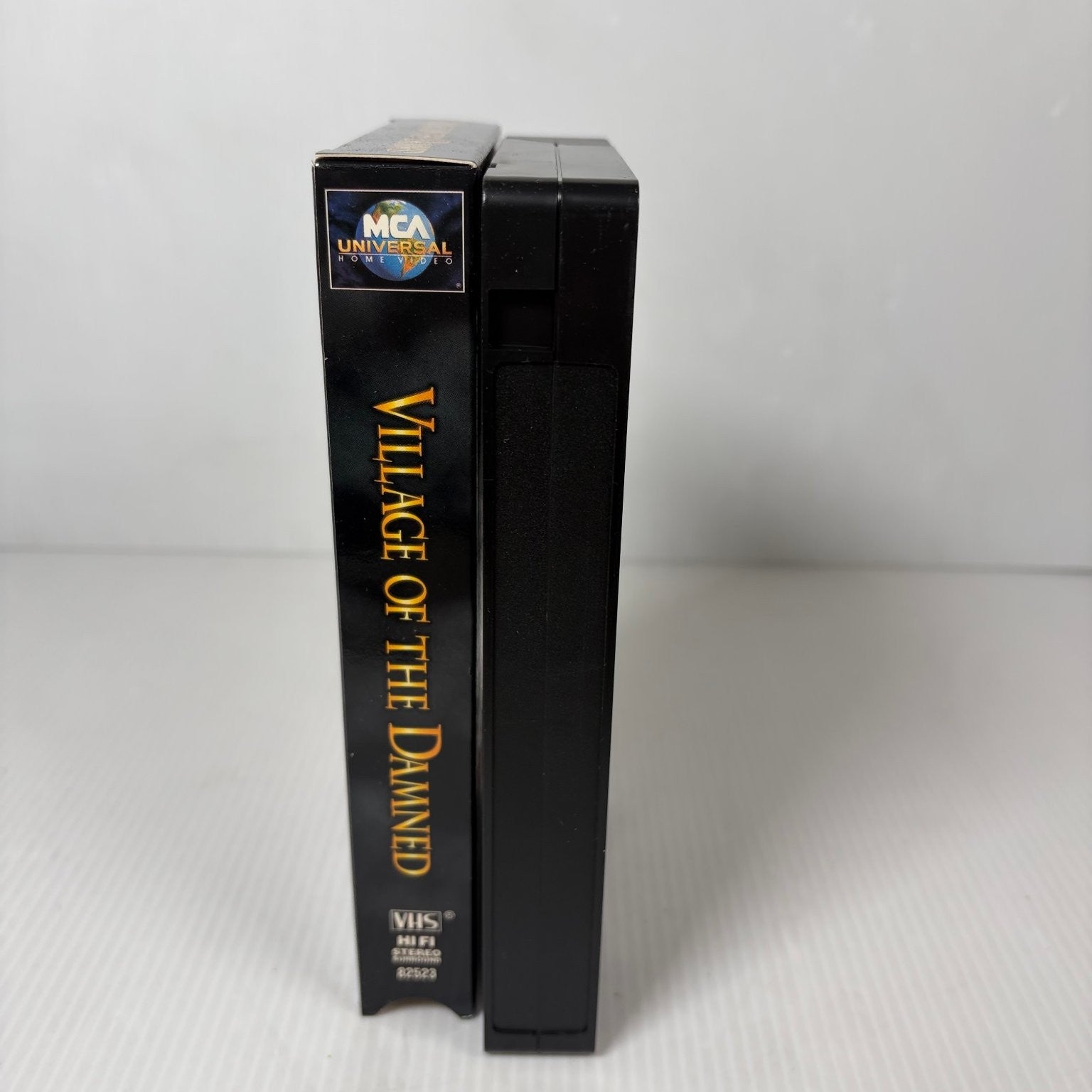 Village of the Damned VHS 1995 Horror Sci-Fi John Carpenter MCA Universal