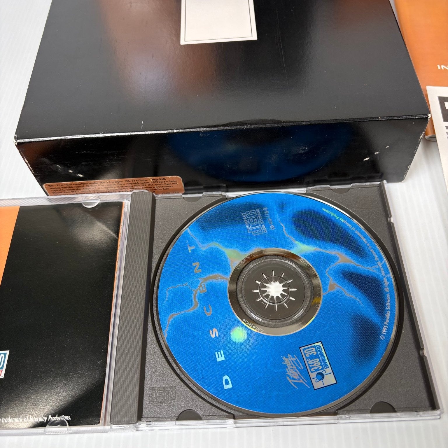 Descent Big Box PC CD-ROM Game Complete w/ Strategy Guide Multiplayer Interplay