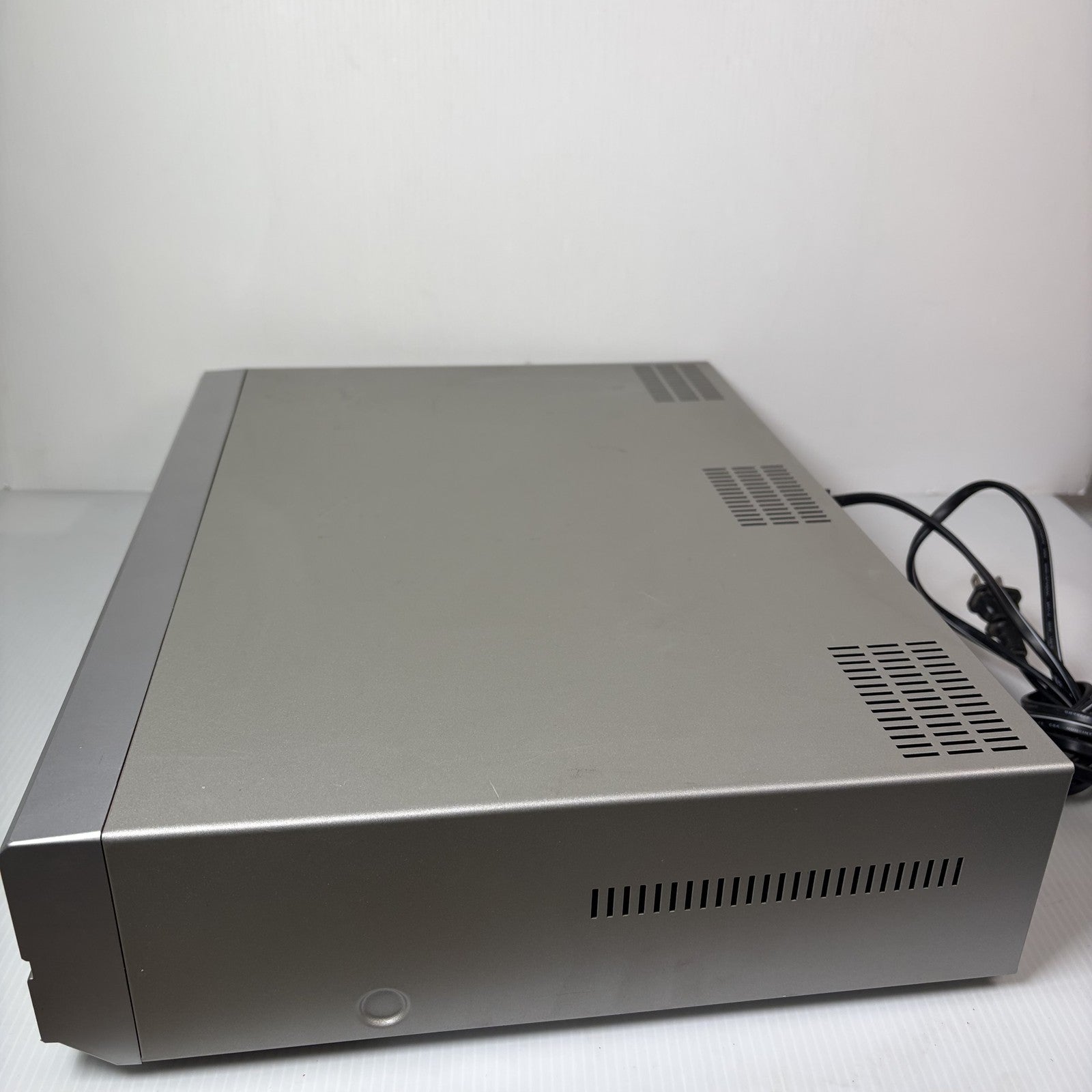 Samsung DVD-V2500 VCR Combo Deck ONLY VCR WORKING As Is