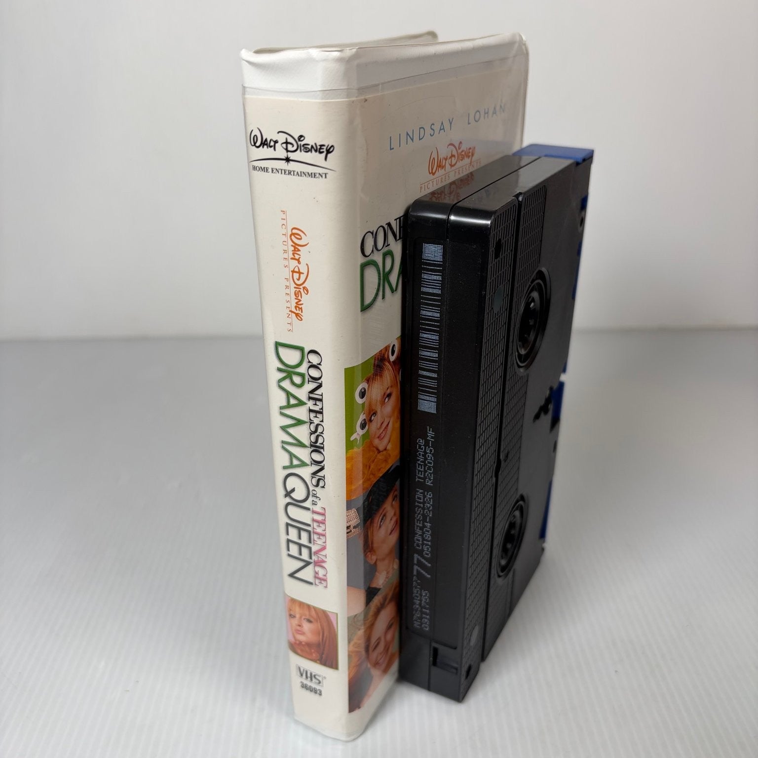 Confessions of a Teenage Drama Queen VHS 2004 Comedy Disney Lindsay Lohan