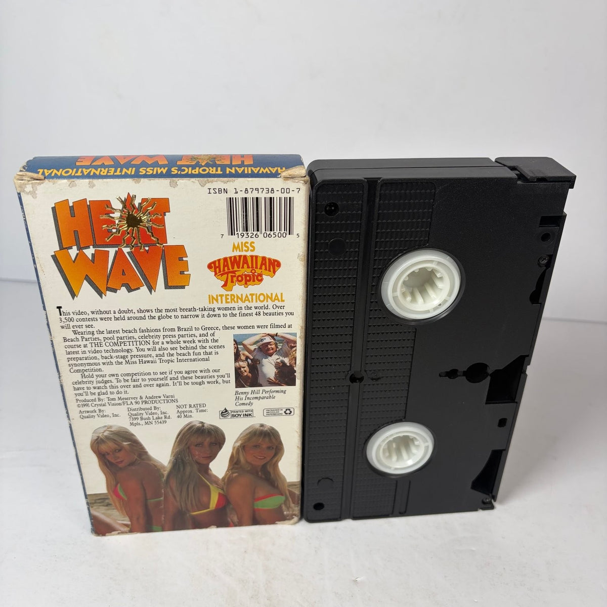 Heat Wave Miss Hawaiian Tropic International VHS Tape Benny Hill Quality Video