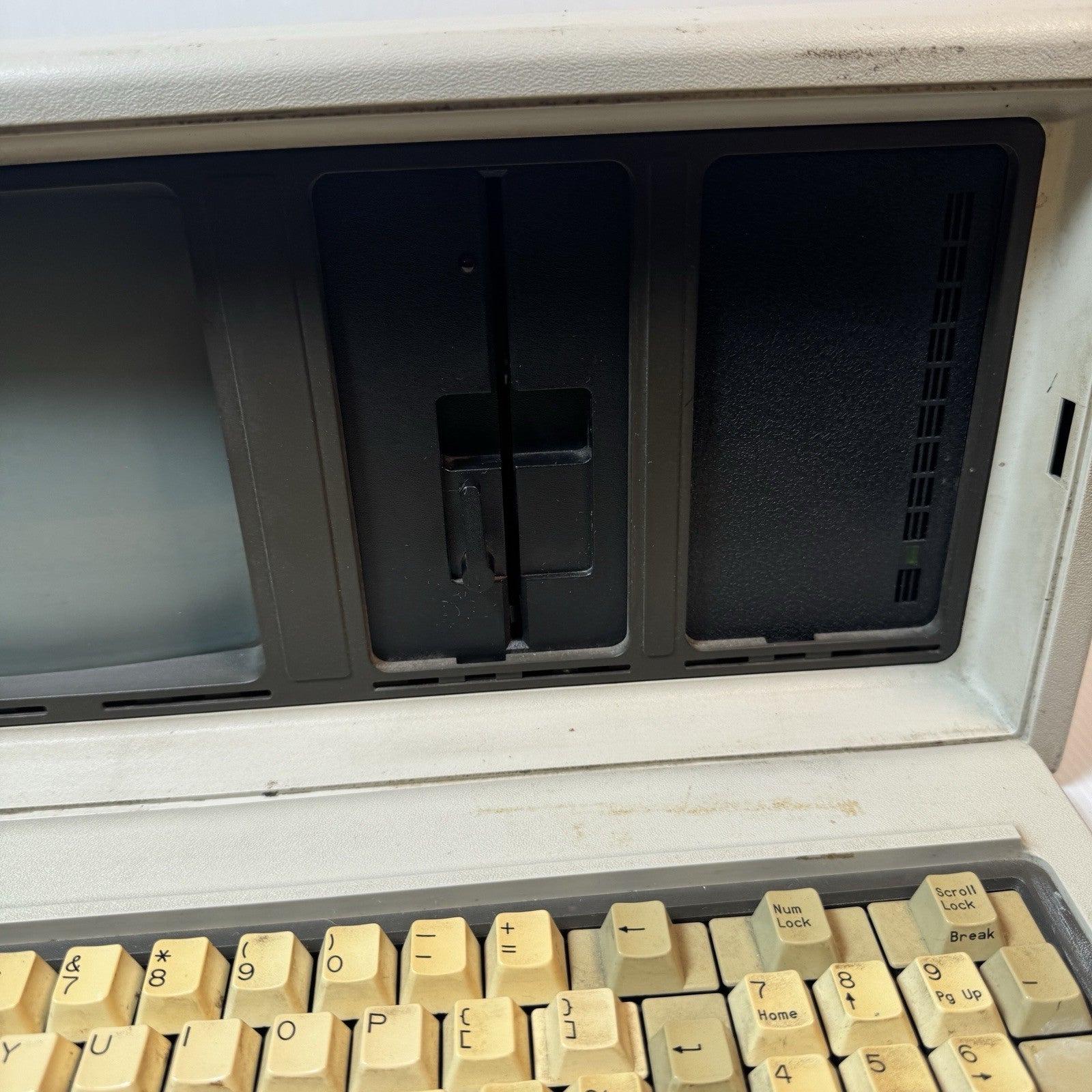 Compaq Portable Model 1 (1983) IBM PC Compatible w/ Manual & Disks AS IS