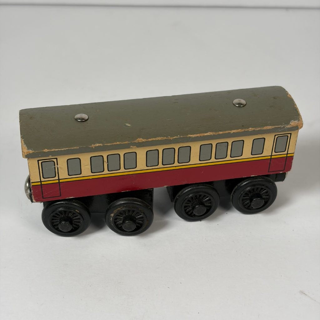 Thomas & Friends Wooden Railway Express Coach Red Cream Passenger Car Wood Train