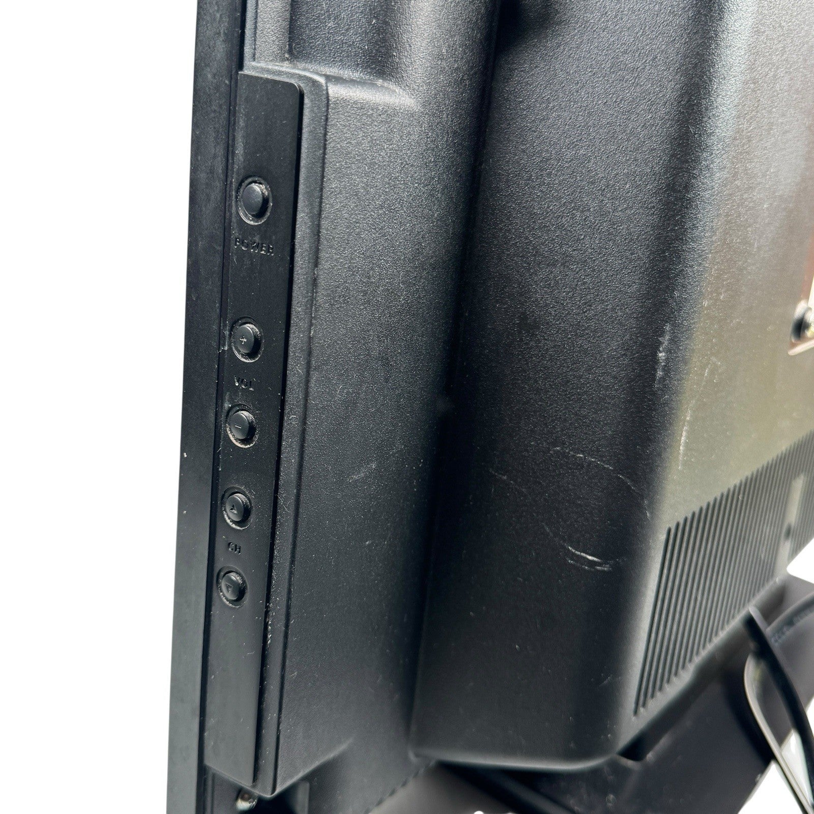 Sanyo DP19648 19" LCD HDTV 720p Retro Gaming Television / Monitor VGA Input