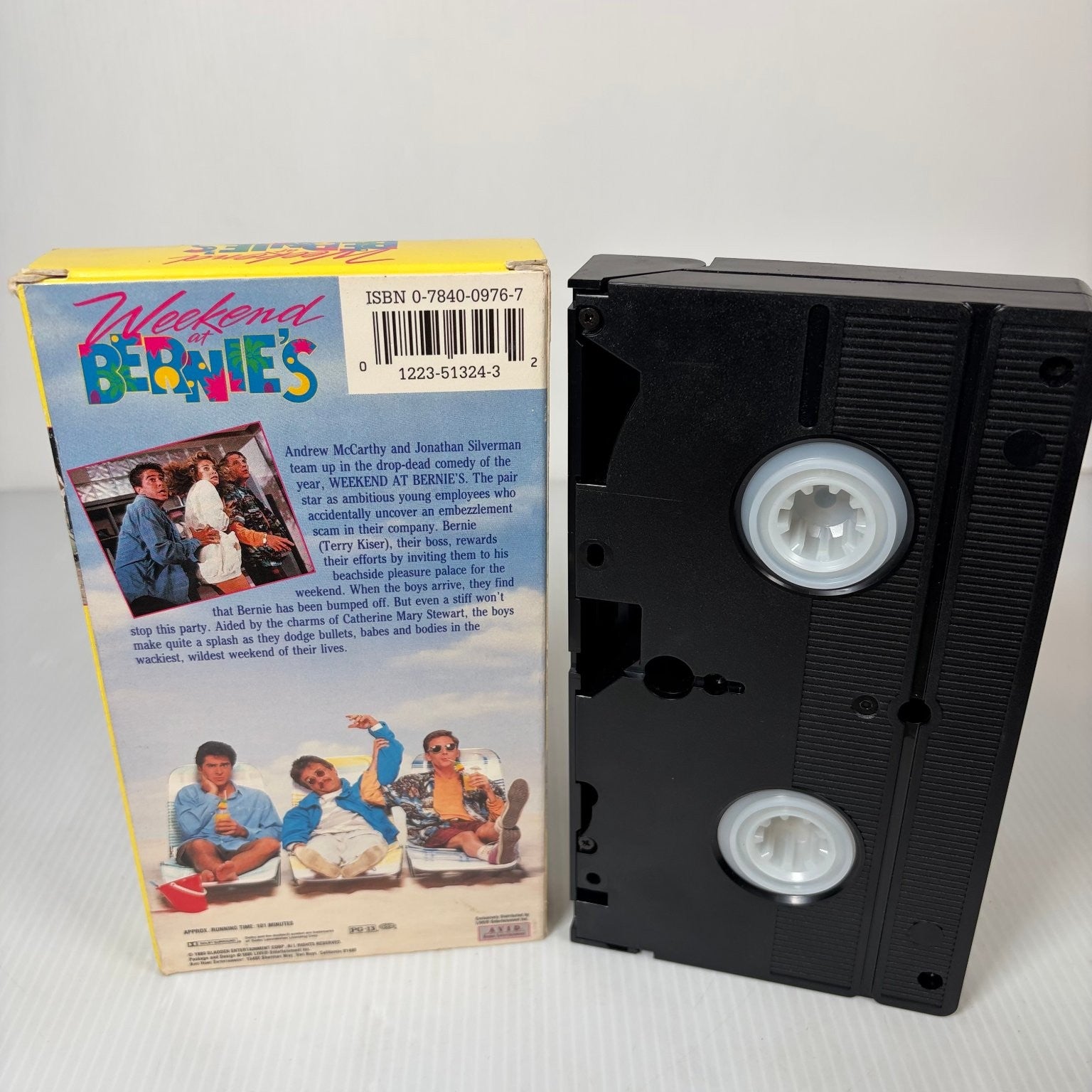 Weekend at Bernie's VHS 1989 Comedy Avid Home Entertainment PG-13