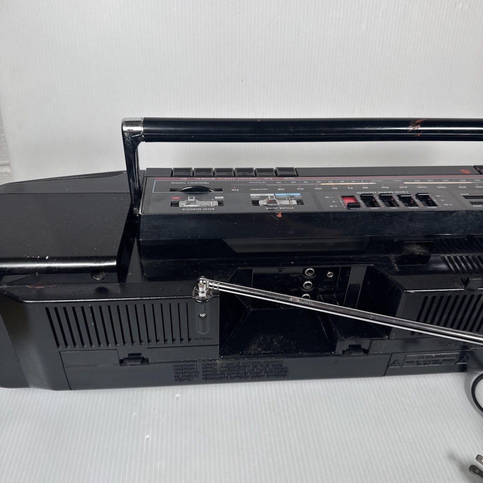 Magnavox D8880 Disc Radio Cassette Recorder CD Works, Cassette Eats Tape AS IS