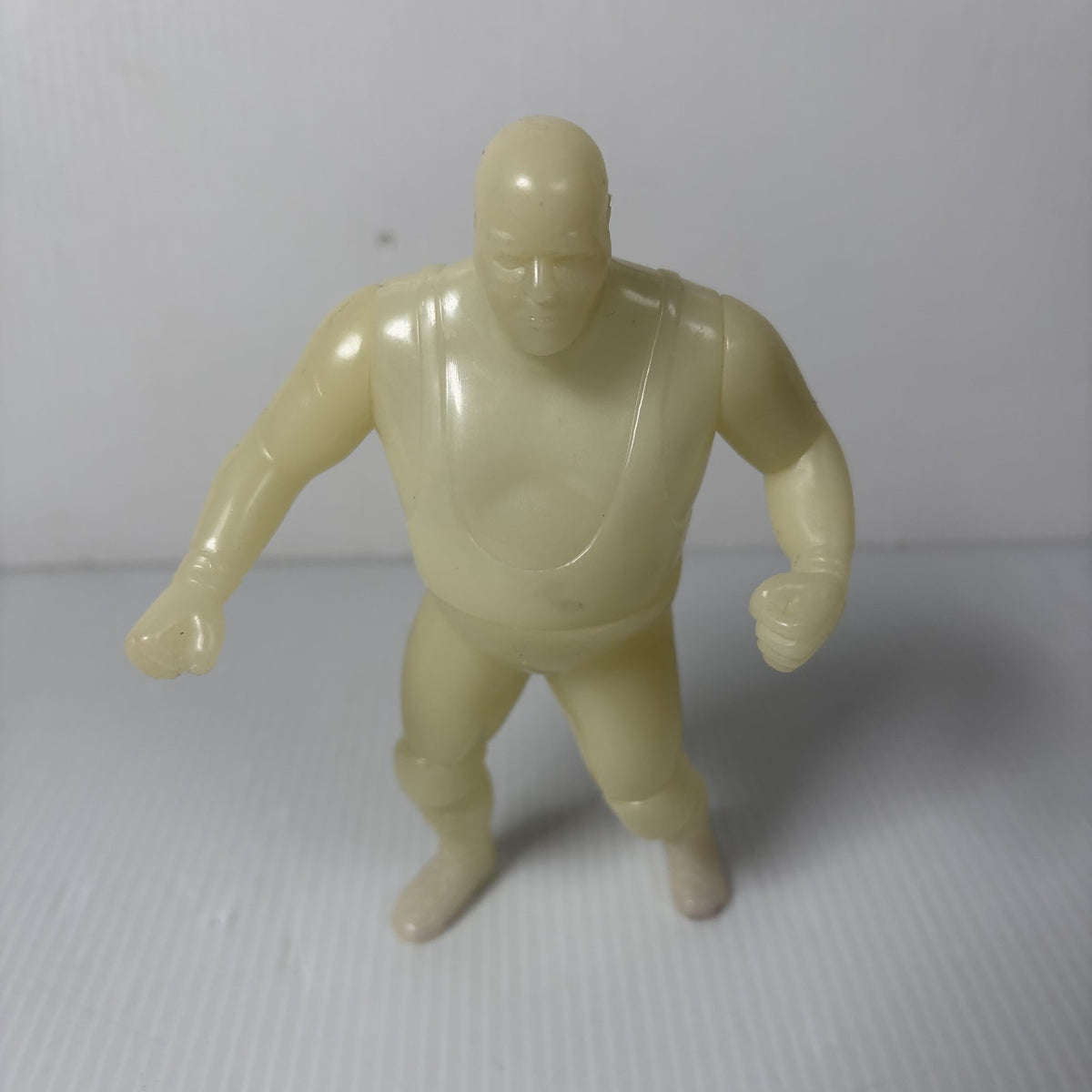 Legends of Pro Wrestling Glow in the Dark Figures Set of 4 WWF Bundy, Butcher