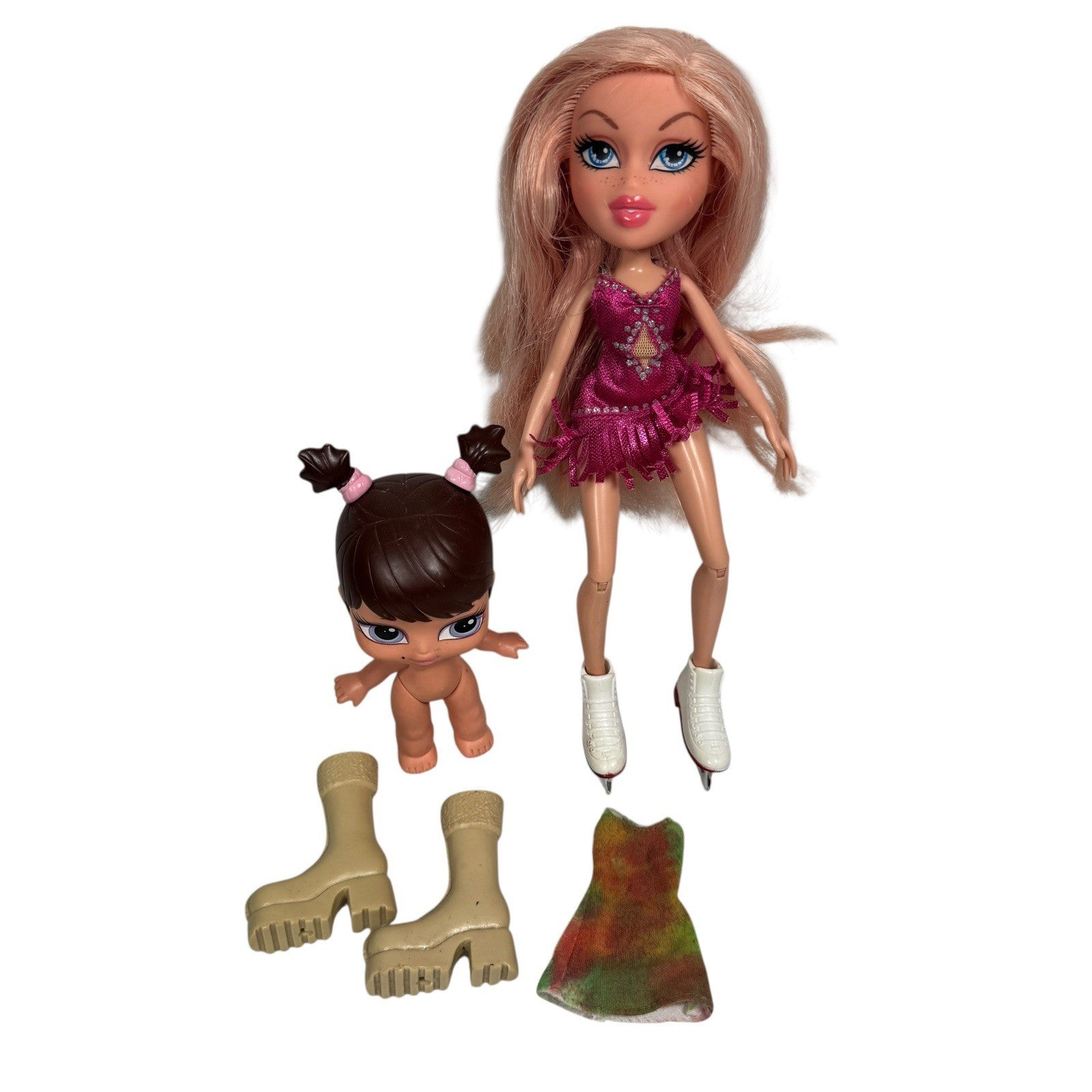 2015 MGA Bratz Selfie Snap Cloe Doll w/ Skates & Baby Phoebe Plus Extras