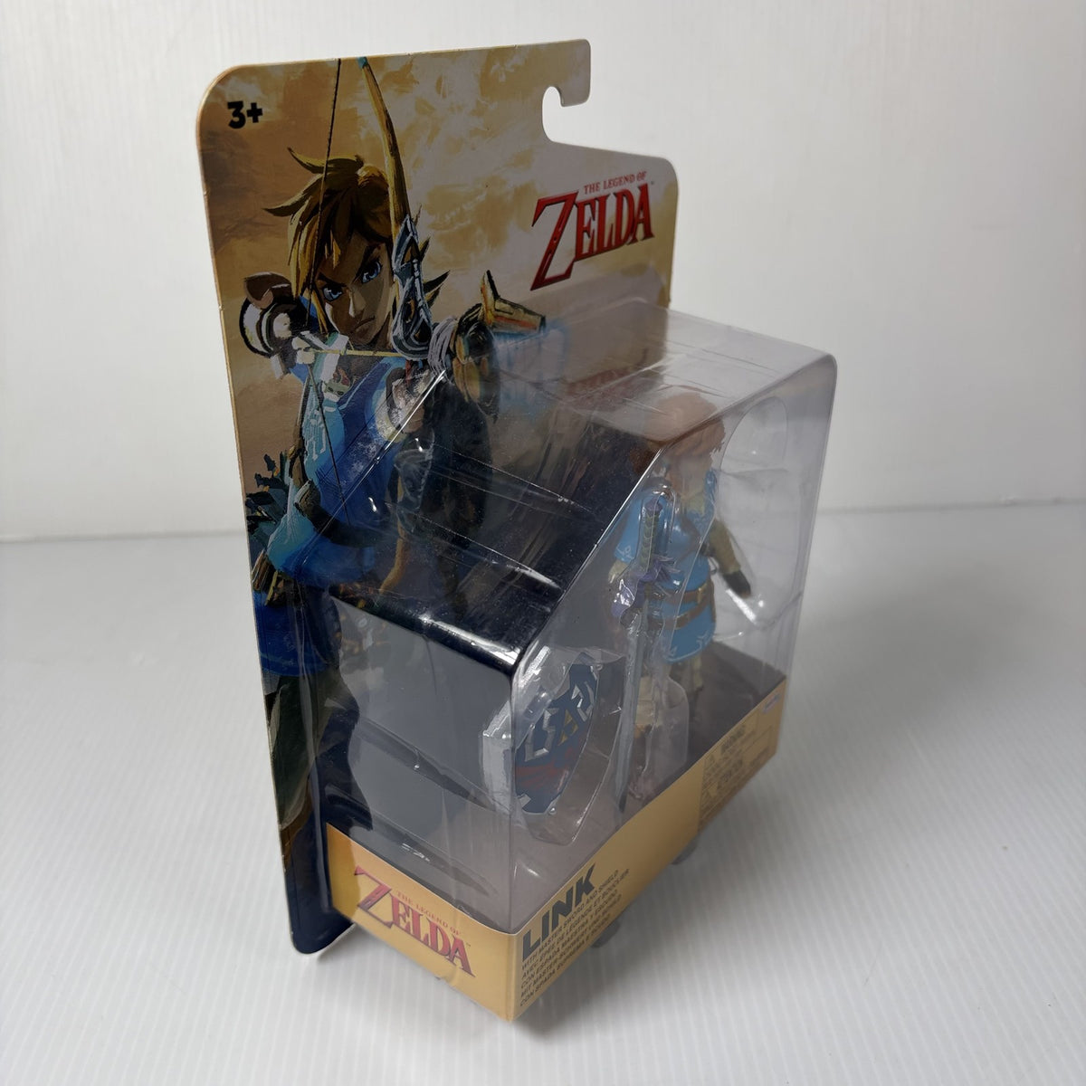 The Legend of Zelda Link Action Figure Jakks Pacific Master Sword Shield