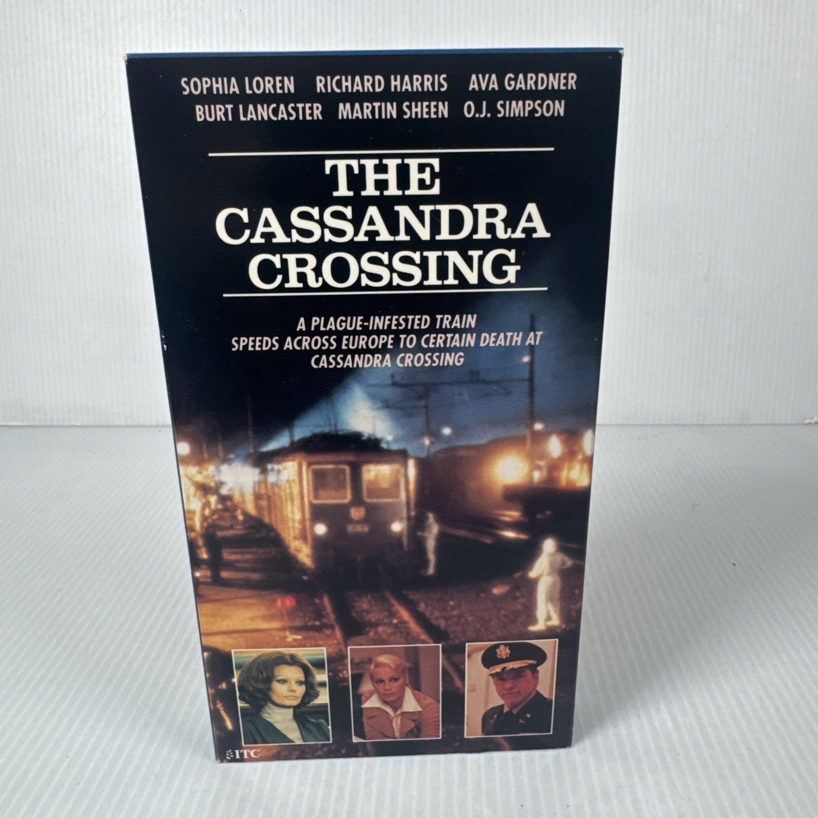 The Cassandra Crossing (VHS, 1999) Sophia Loren Martin Sheen O.J. Simpson