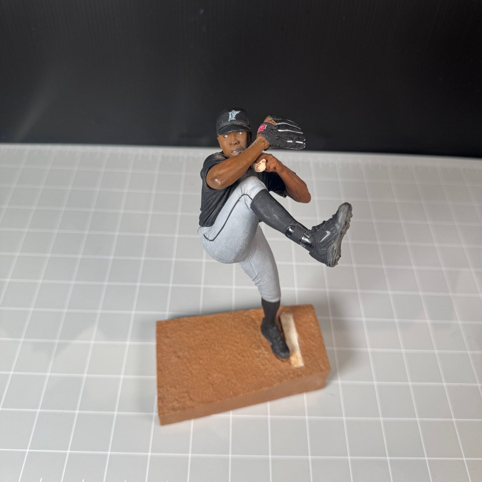 McFarlane Josh Willis Miami Marlins Baseball Pitcher Statue 6 Inch Figure