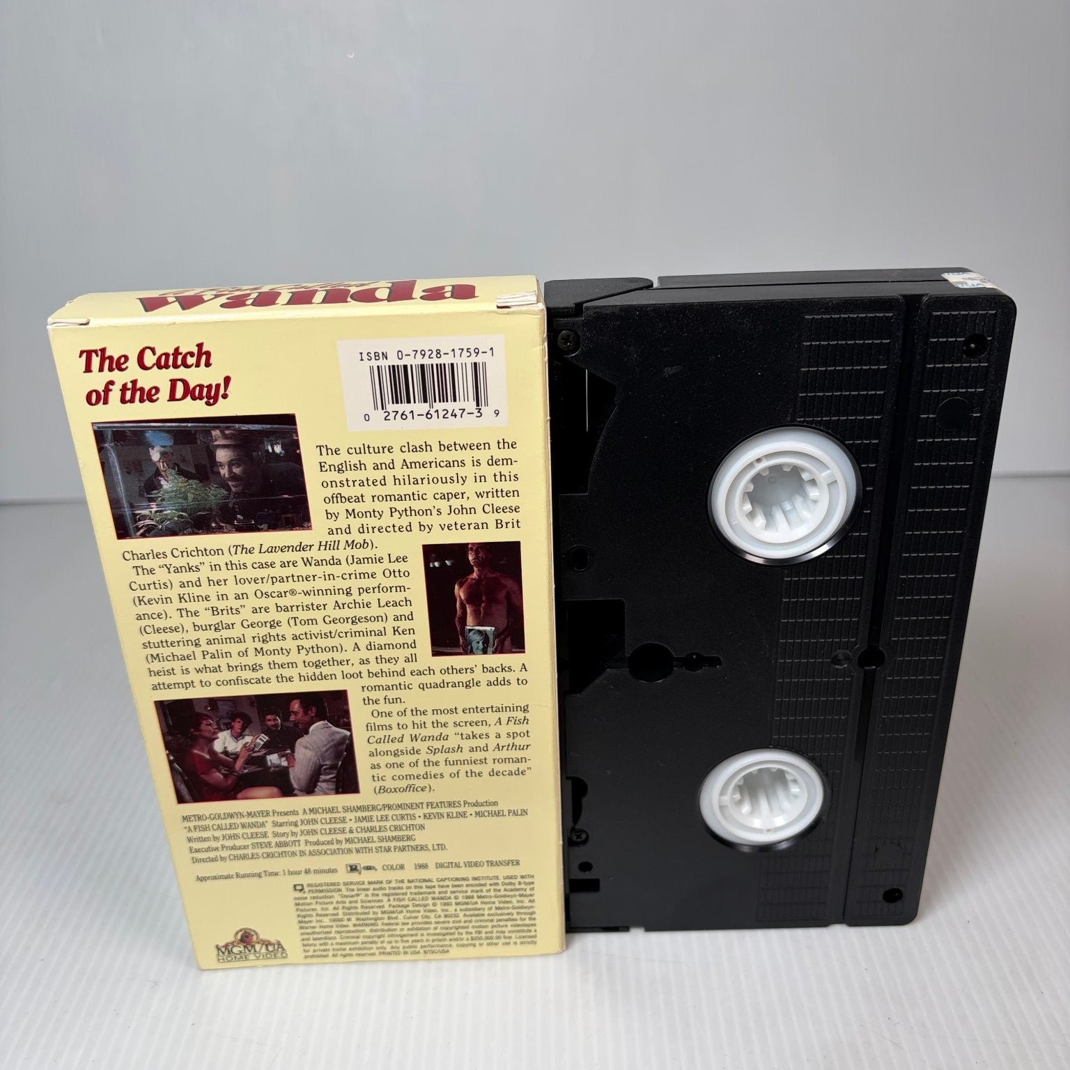 A Fish Called Wanda VHS 1988 Comedy Heist MGM/UA Home Video R-Rated