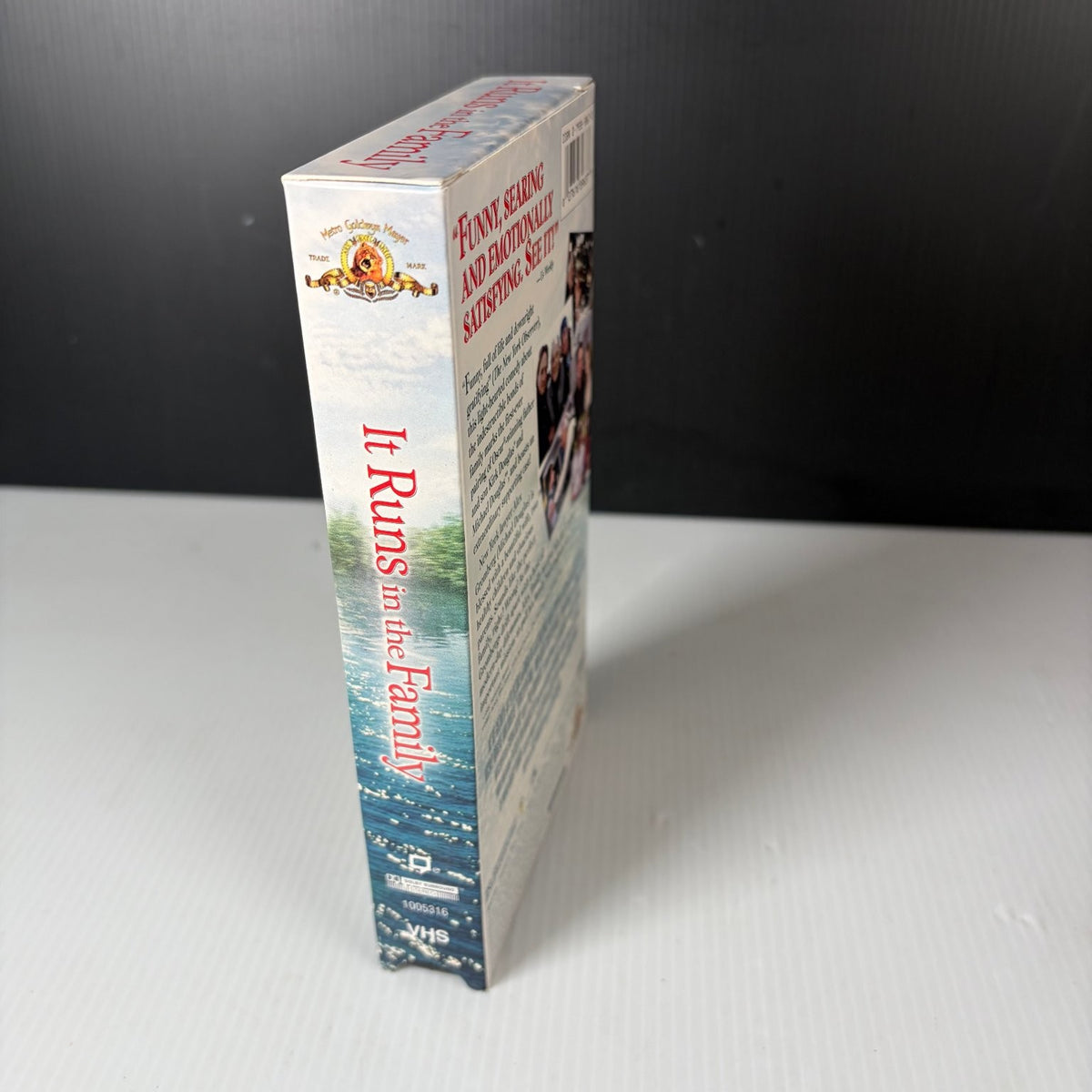 It Runs in the Family VHS 2003 Drama Family MGM Home Entertainment