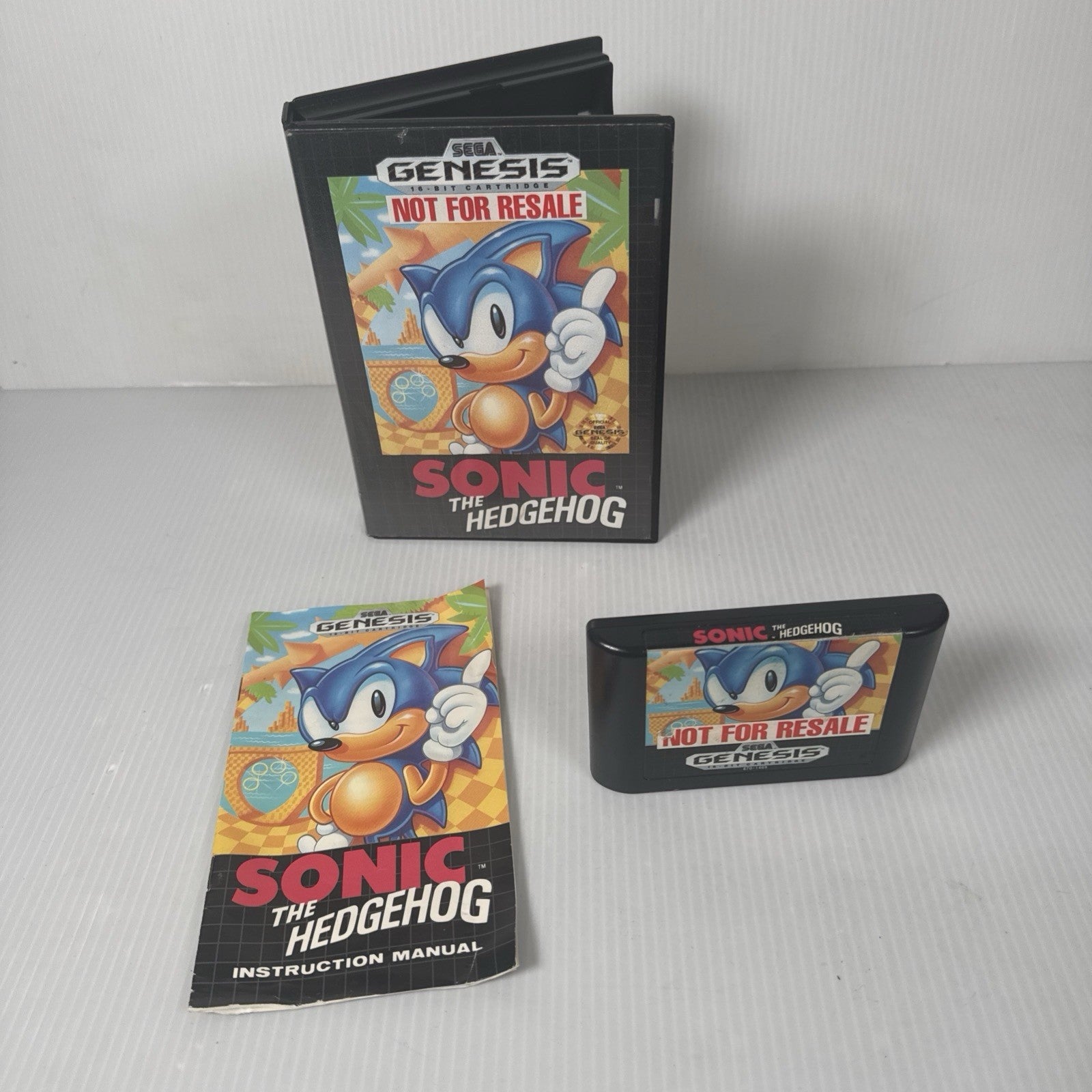 Sonic the Hedgehog (Sega Genesis, 1991) Game, Case, & Manual; Tested and Working