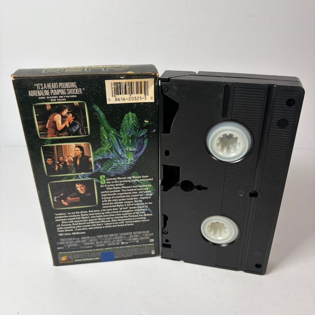 Alien Resurrection VHS 1997 Sigourney Weaver Winona Ryder Sci-Fi Horror Fox