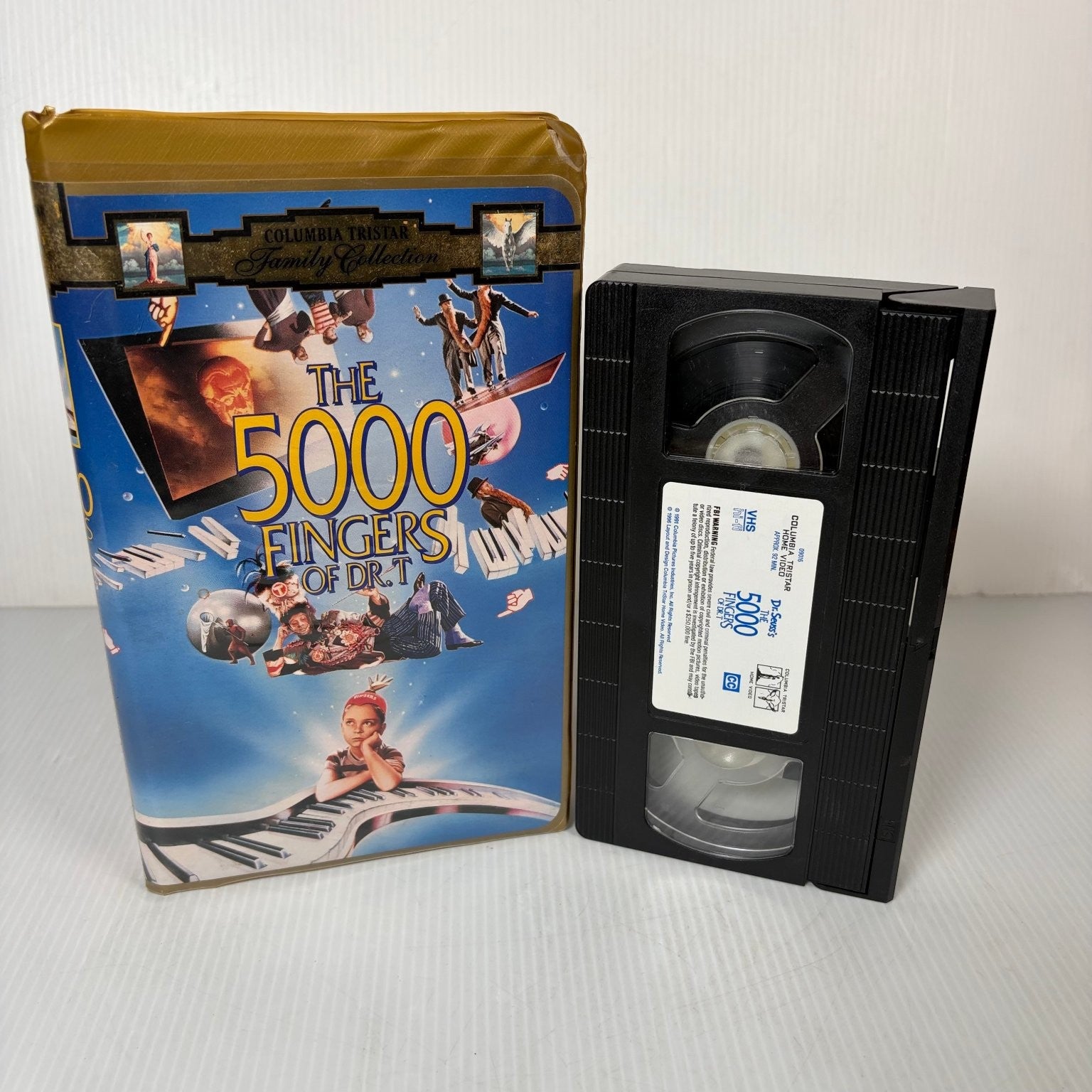 The 5000 Fingers of Dr. T. VHS 1953 Fantasy Musical Family Collection Clamshell