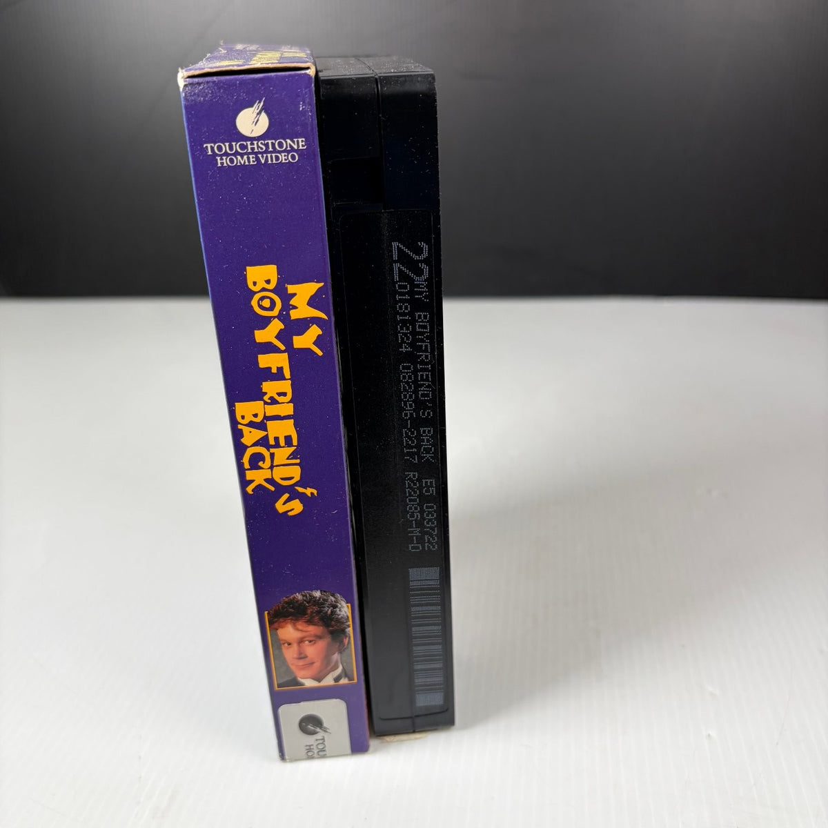 My Boyfriend's Back VHS 1993 Comedy Zombie Touchstone Home Video