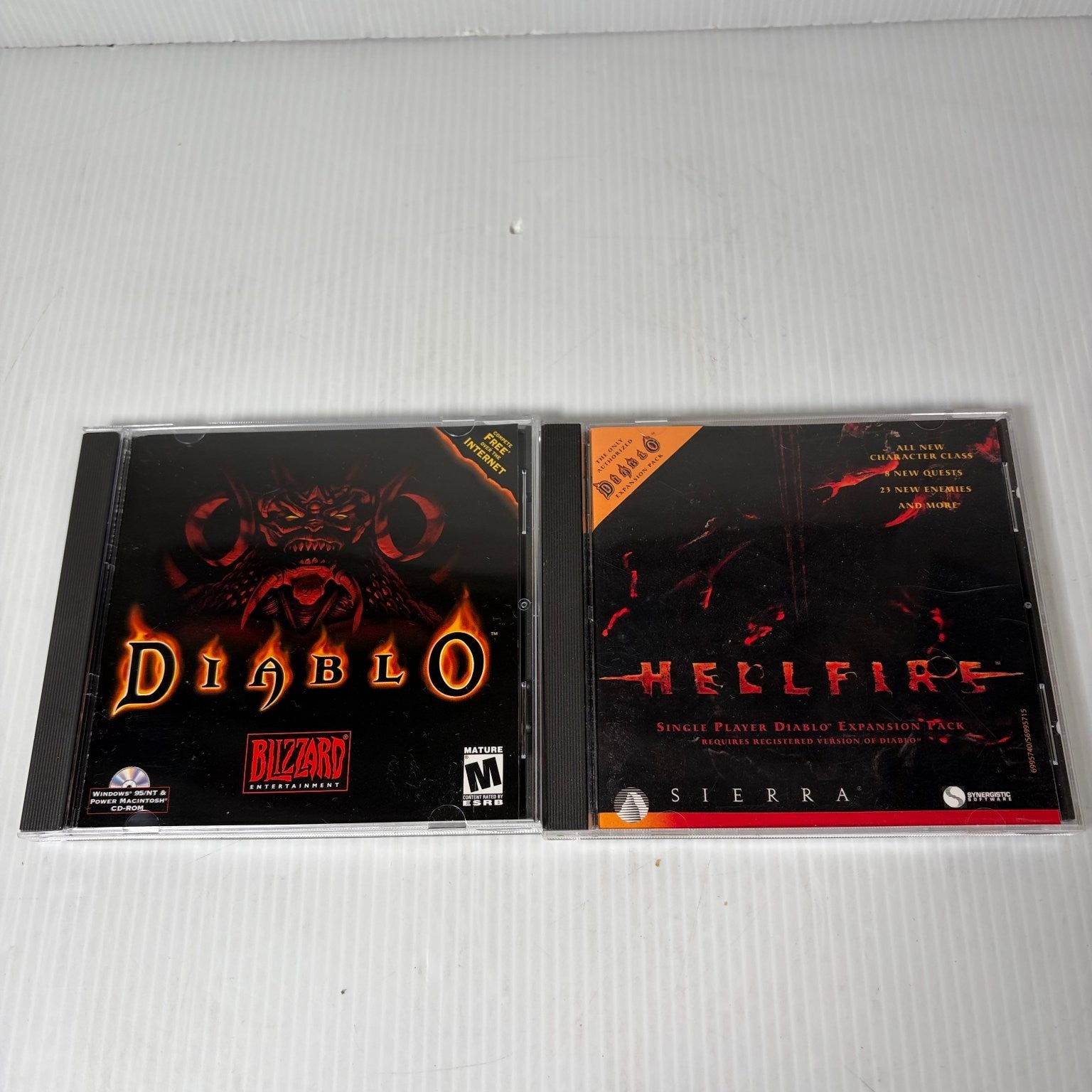 Diablo with Hellfire Expansion Pack PC Video Game Blizzard Sierra Classic RPG