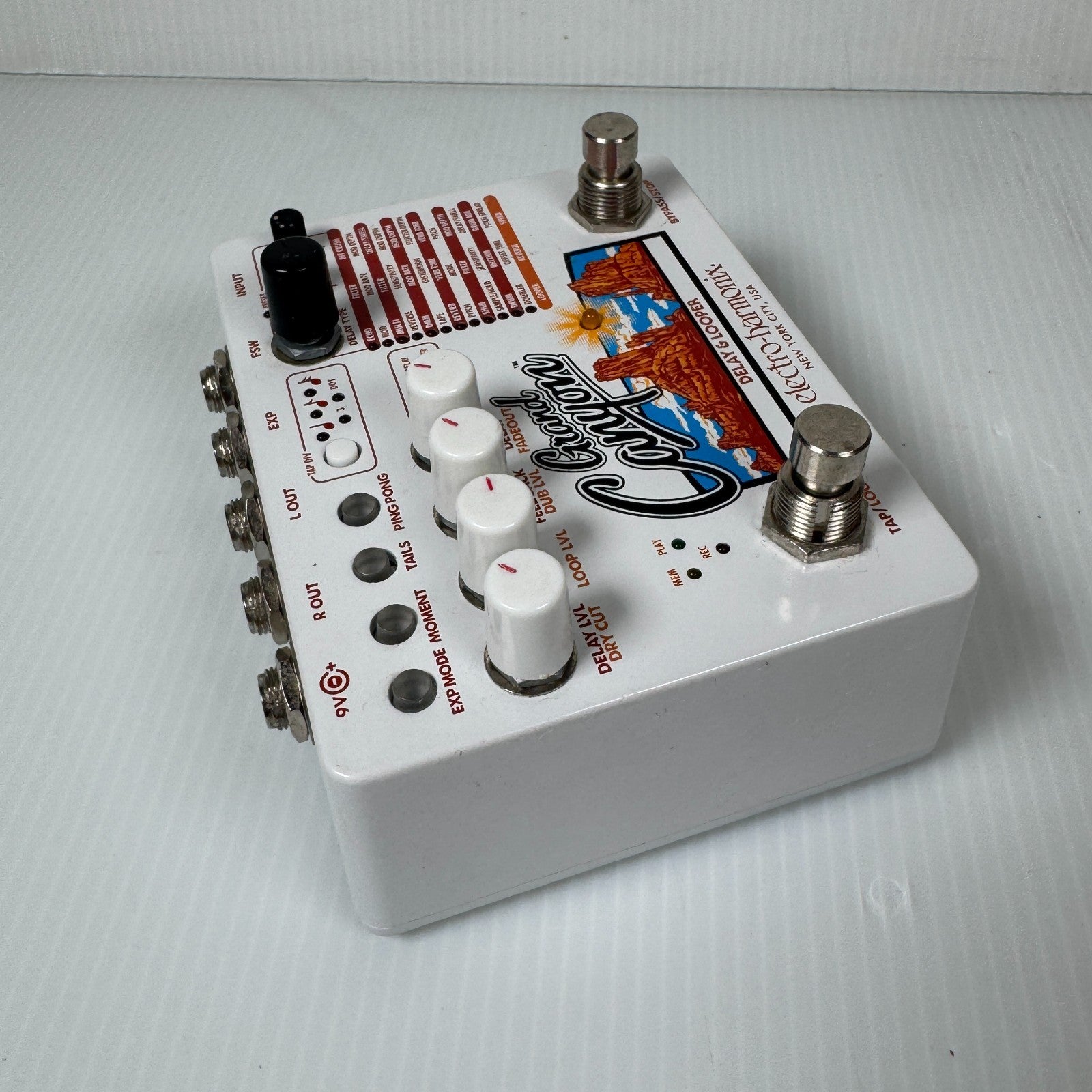 Electro-Harmonix Grand Canyon Delay & Looper Guitar Effects Pedal