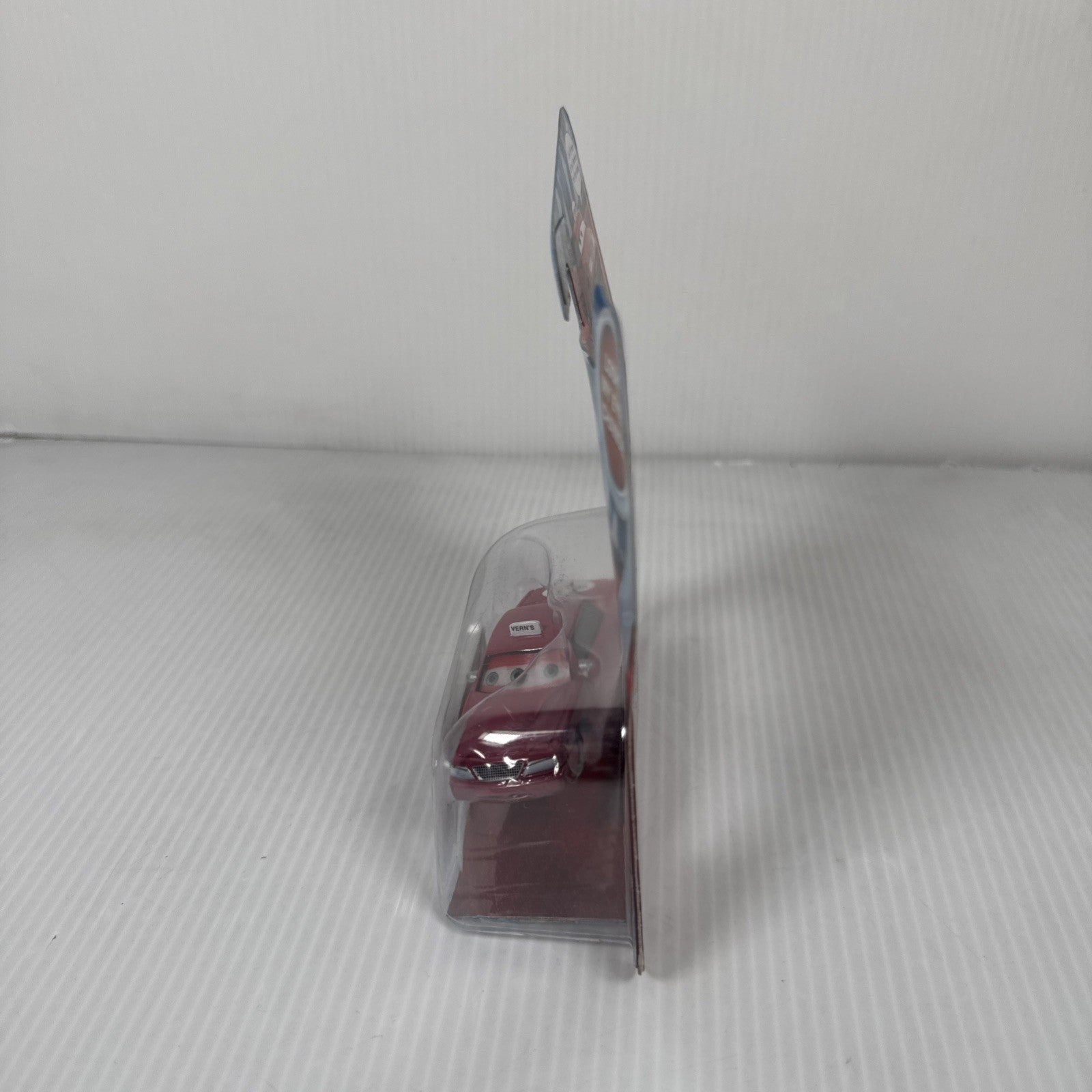 Disney Pixar Cars #119 | VERN Taxi | Lenticular Eyes Diecast Speedway