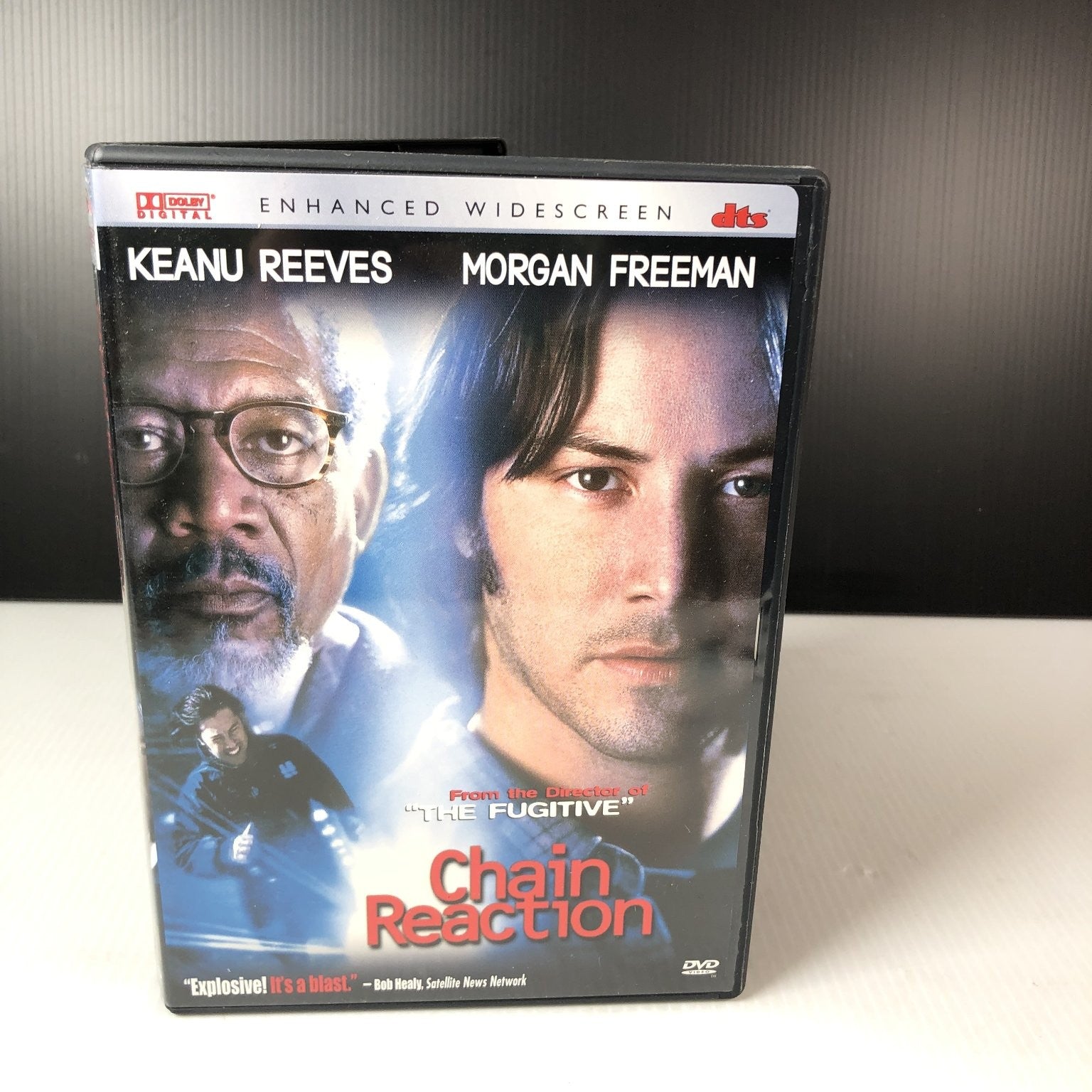 Chain Reaction DVD 1996 Keanu Reeves Morgan Freeman Action Thriller