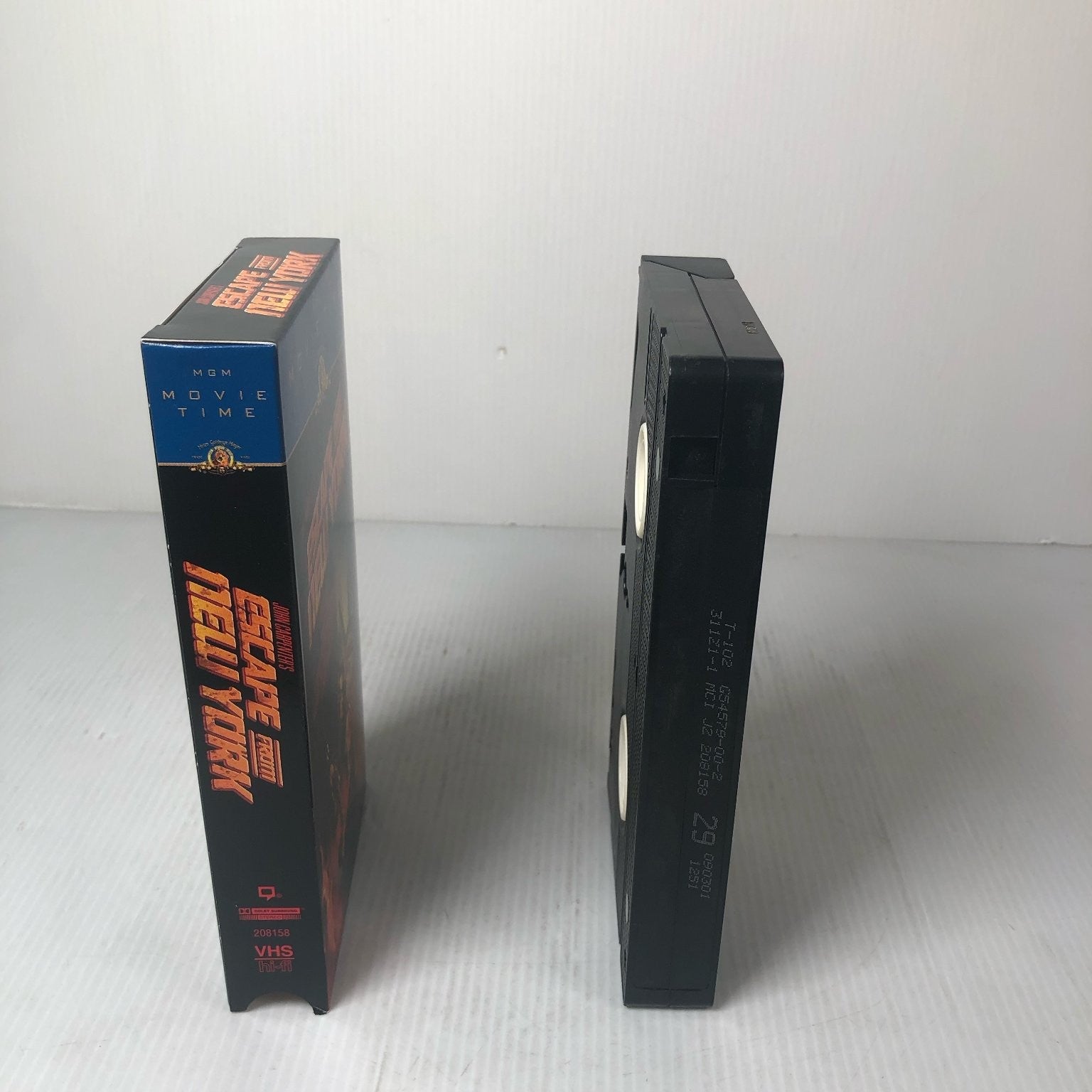 Escape From New York VHS 1981 Sci-Fi Action MGM Movie Time Kurt Russell