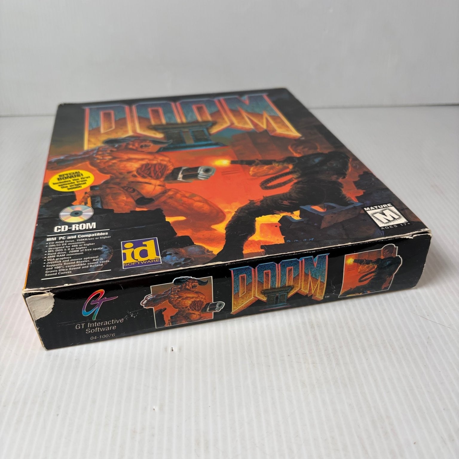 DOOM II: Hell on Earth Big Box PC Complete Video Game id Software FPS Windows 95