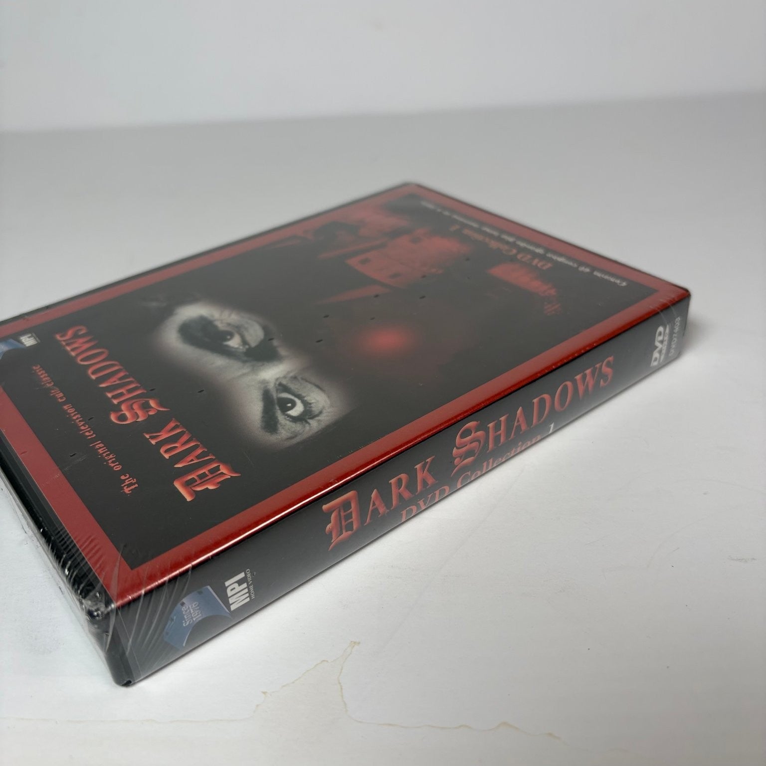 Dark Shadows DVD Collection 1 2002 Barnabas Collins Cult Classic 4-Disc Set