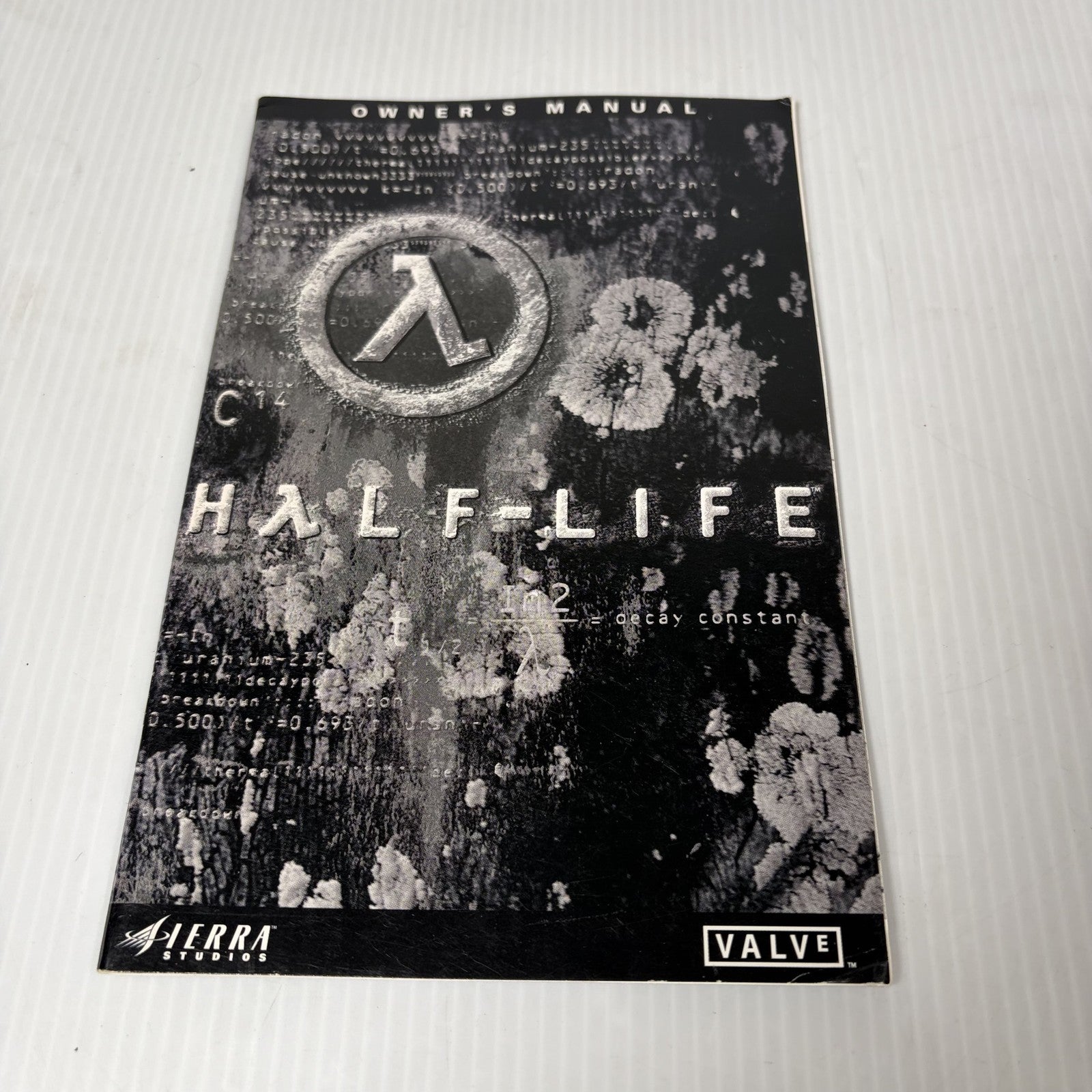 Half-Life PC Big Box Owner's Manual 1998 Original Sierra Studios Valve PC