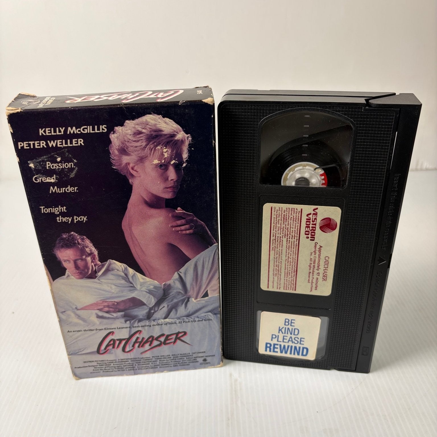 Cat Chaser VHS 1989 Erotic Thriller Unrated Kelly McGillis Peter Weller Vestron