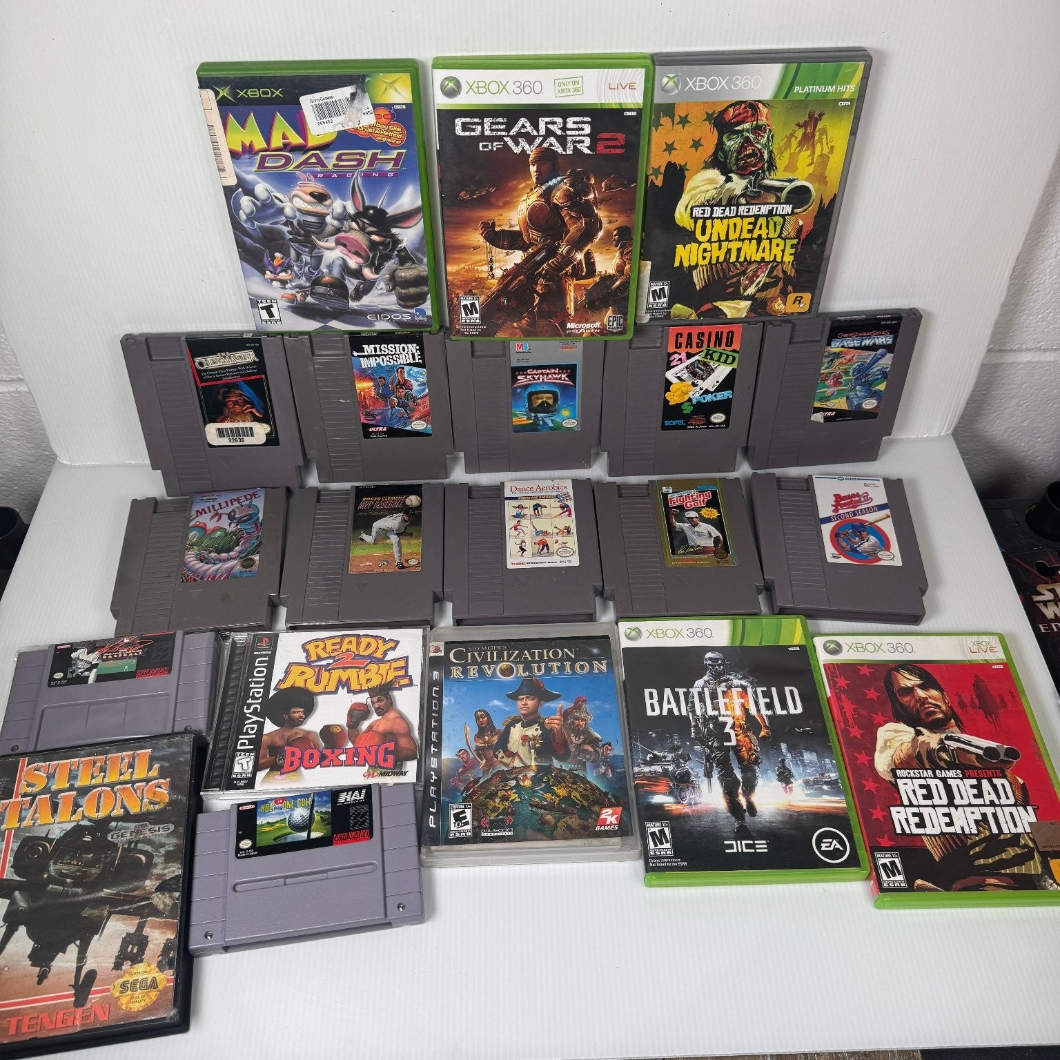 Mixed Lot of 20 Retro Games NES, Genesis, Xbox 360 & More Red Dead Redemption