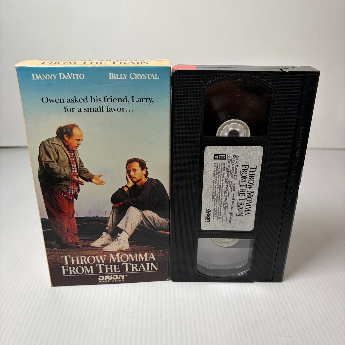 Throw Momma From The Train VHS 1987 Comedy Danny DeVito Billy Crystal Orion