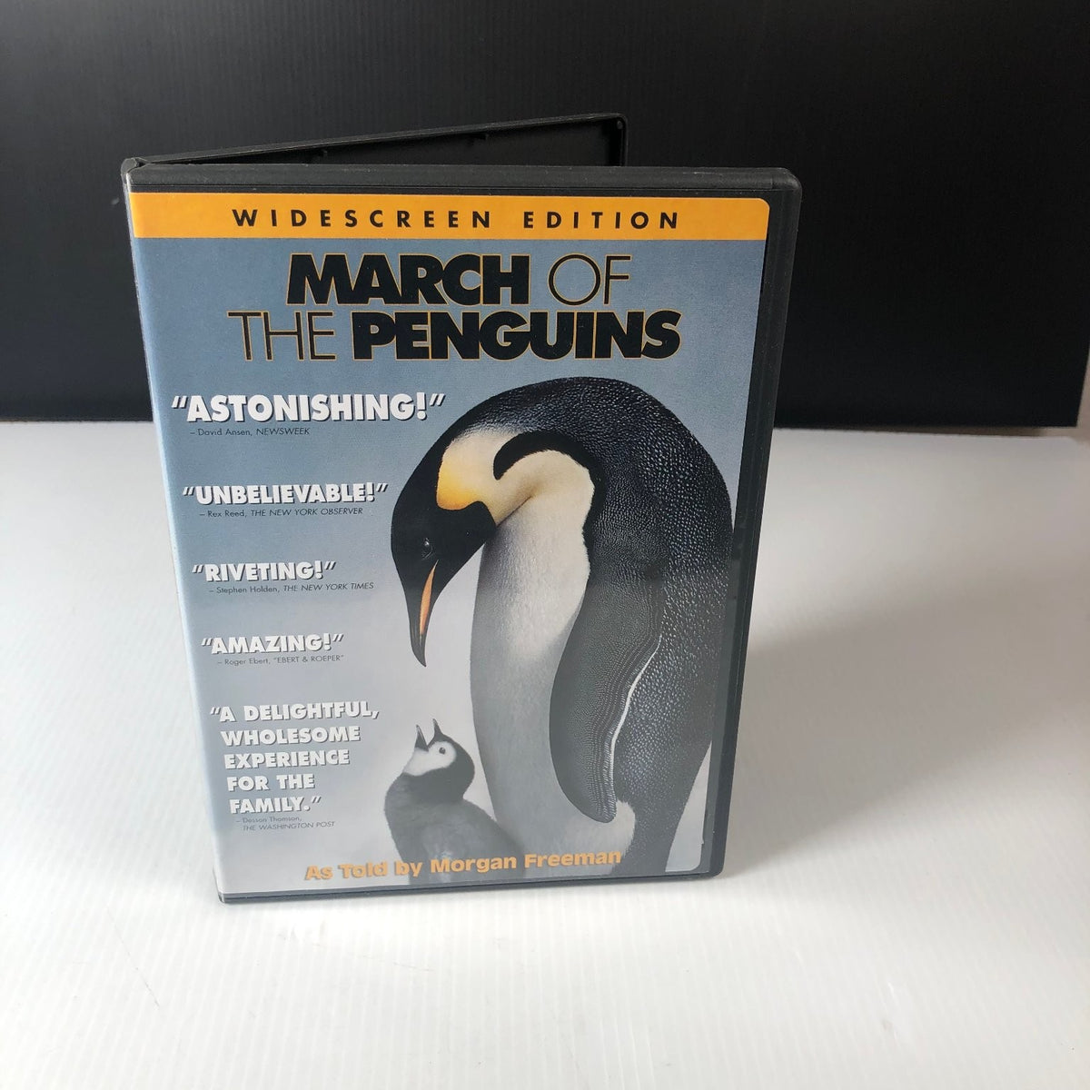 March of the Penguins DVD 2005 Widescreen Edition Narrated by Morgan Freeman