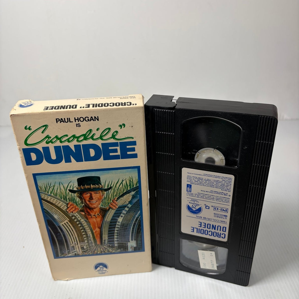 Crocodile Dundee VHS 1986 Comedy Adventure Paul Hogan Paramount Hi-Fi Stereo