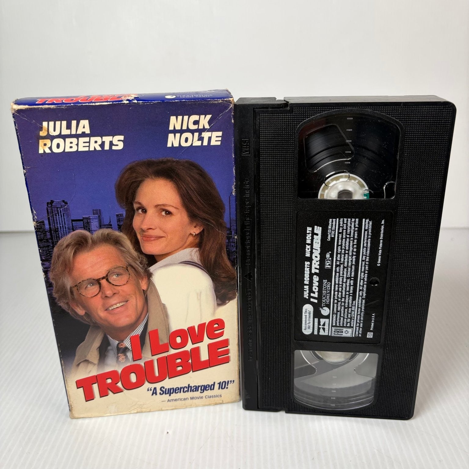 I Love Trouble VHS 1994 Romantic Comedy Julia Roberts Nick Nolte Touchstone
