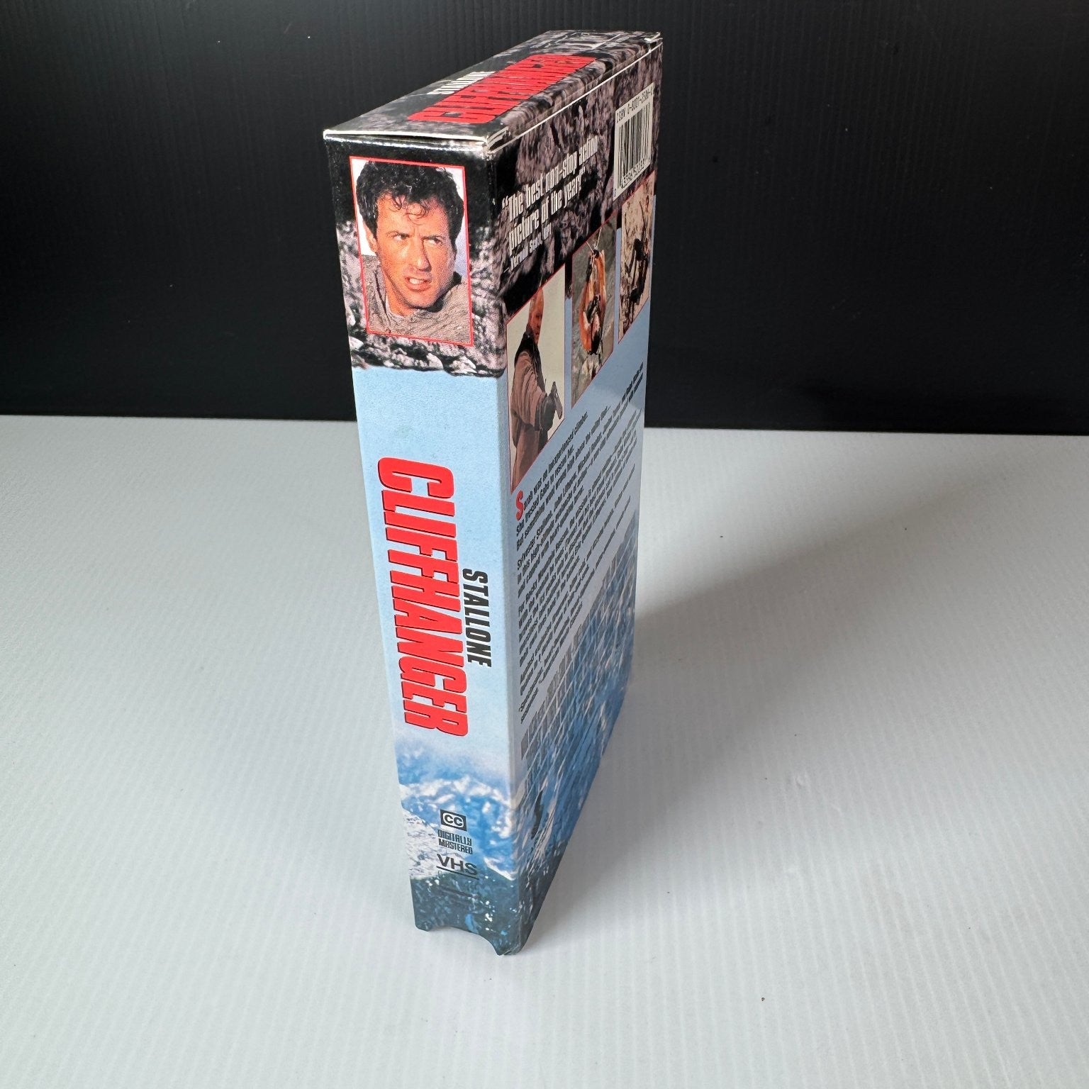 Cliffhanger VHS 1993 Action Thriller Original Release Columbia TriStar