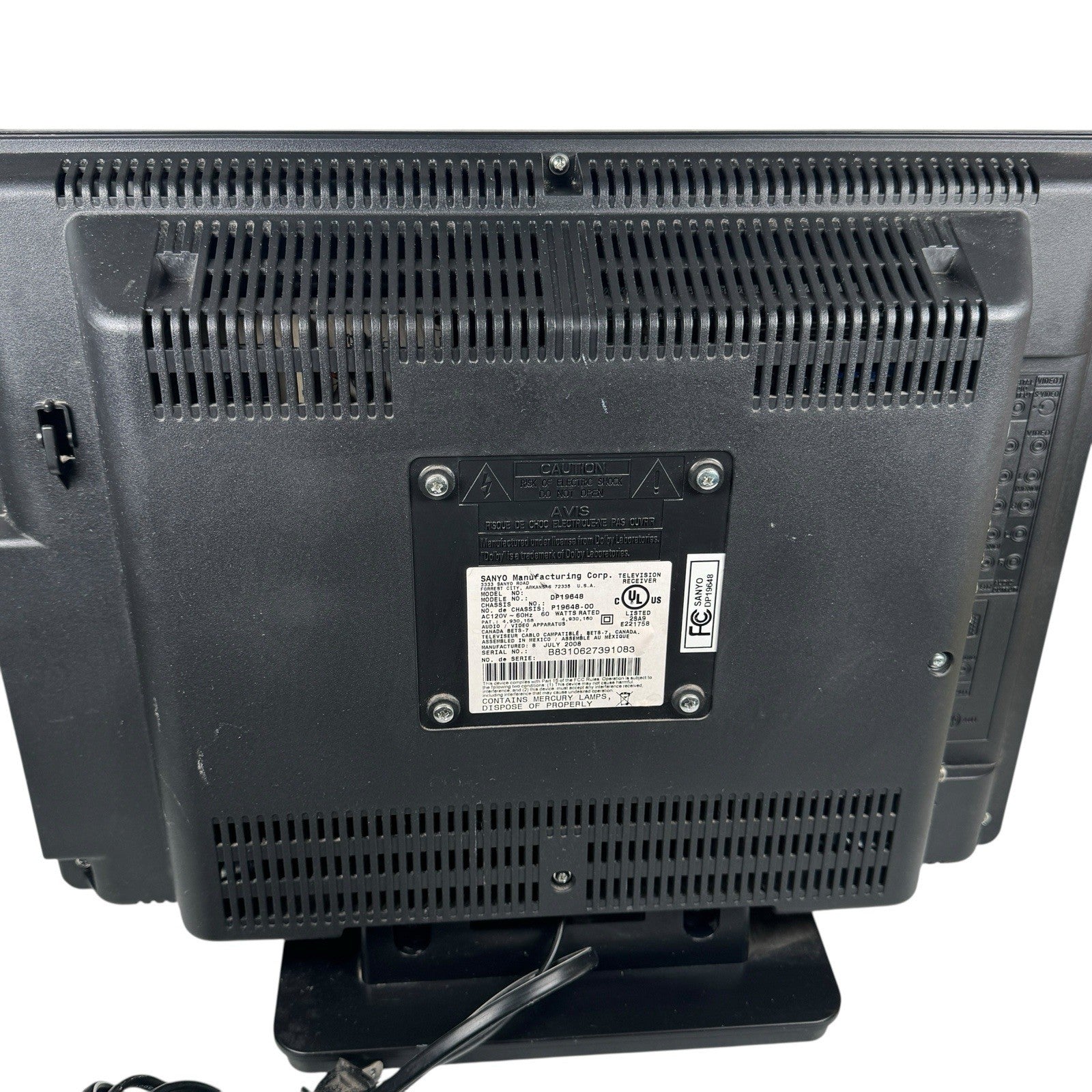 Sanyo DP19648 19" LCD HDTV 720p Retro Gaming Television / Monitor VGA Input