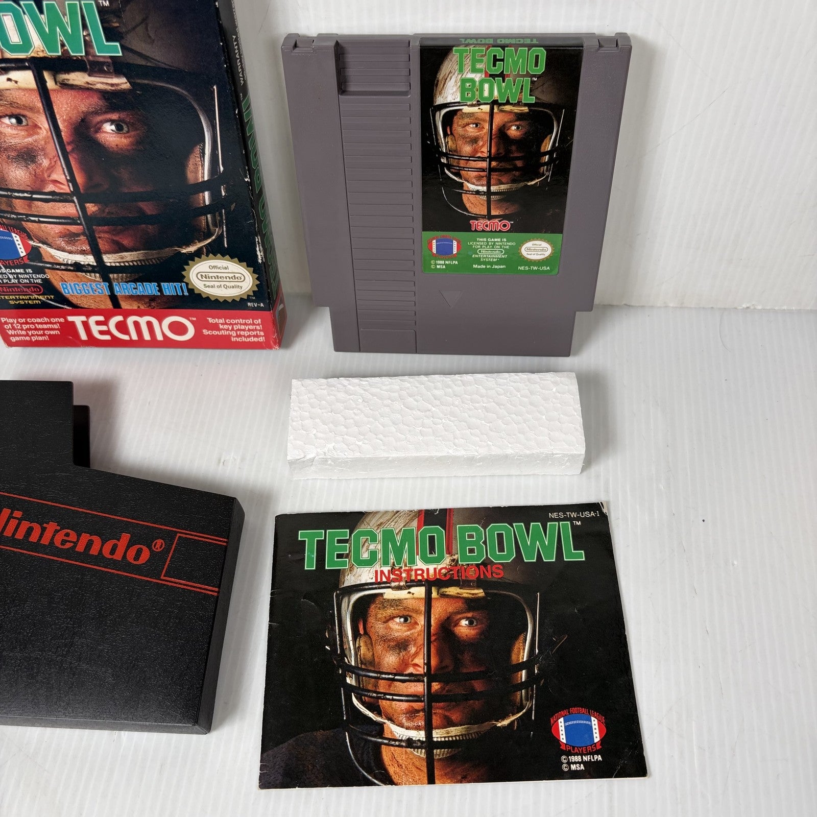 Tecmo Bowl Nintendo NES (1989) Complete CIB Authentic Tested & Working